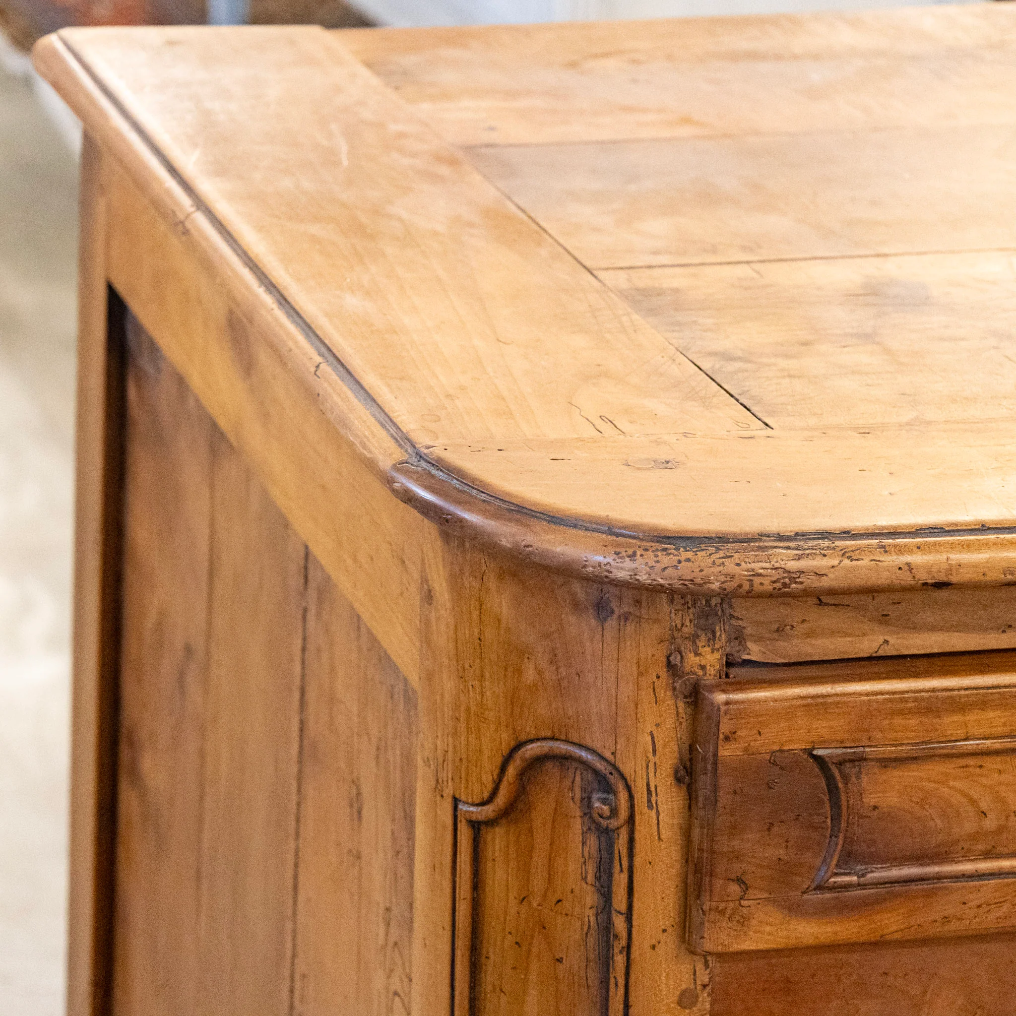 18th Century Carved Wood Chest - Cabriole Legs & Ornate Pulls - Image 10