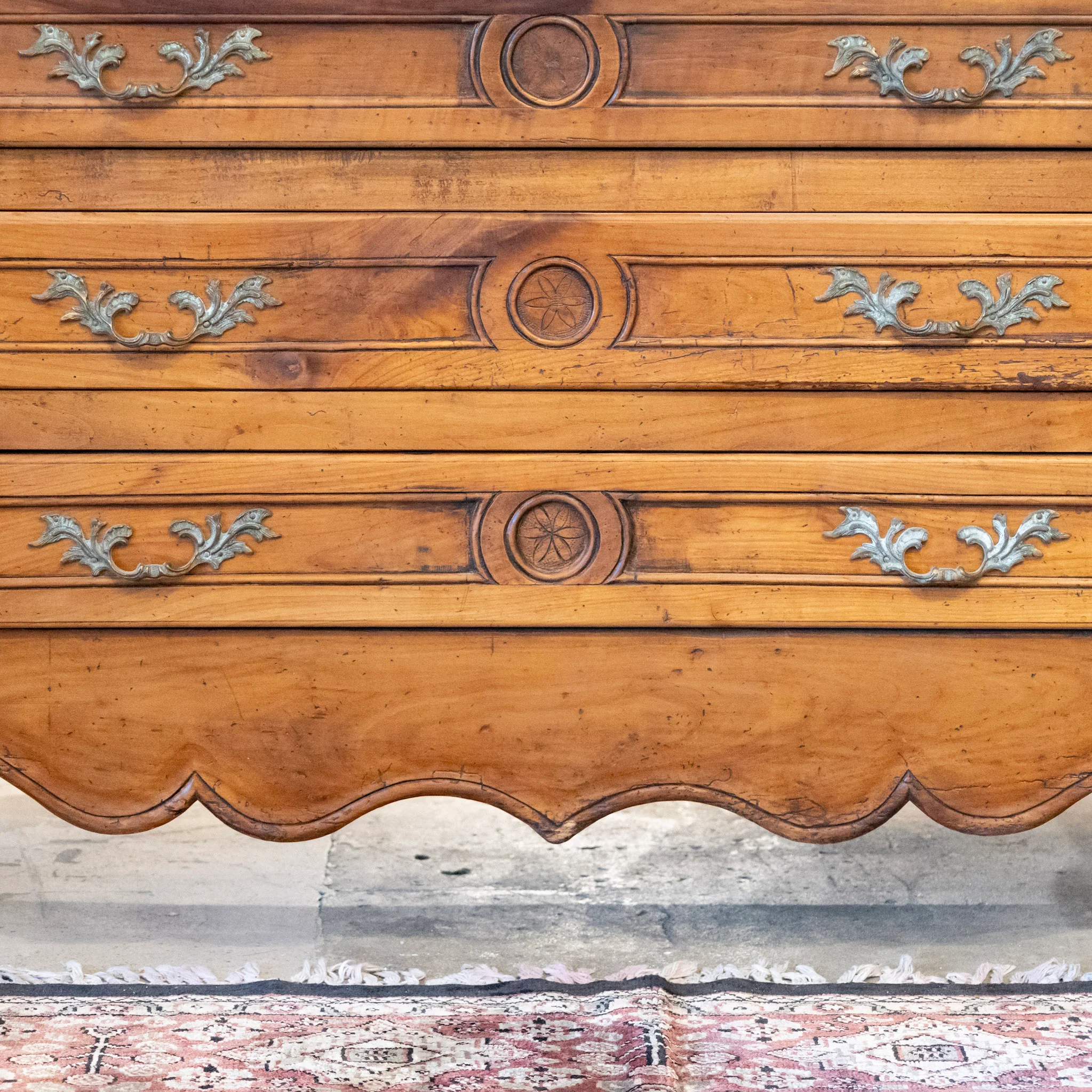18th Century Carved Wood Chest - Cabriole Legs & Ornate Pulls - Image 3