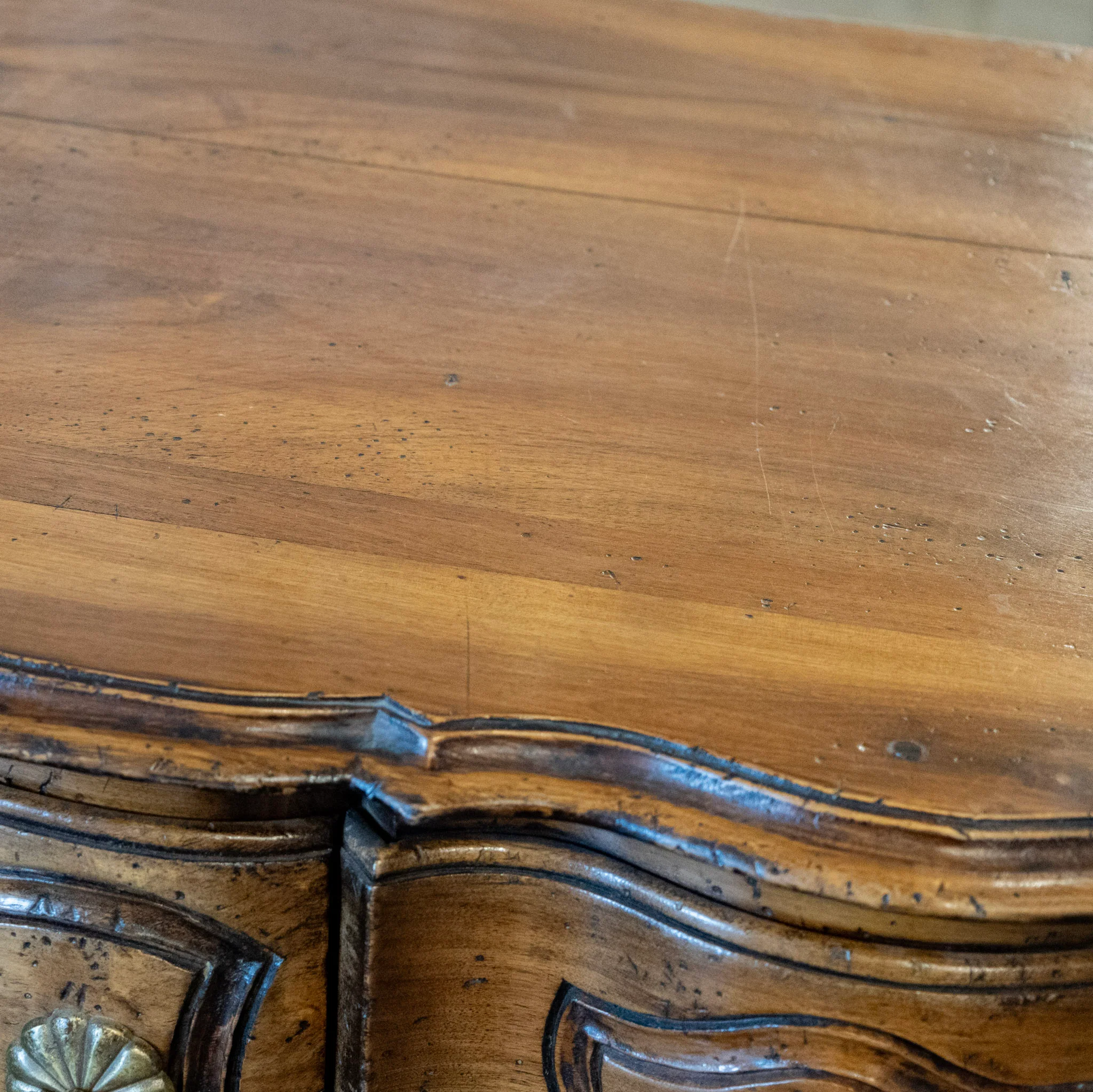 18th Century Four Drawer Chest – Carved Serpentine Front - Image 10