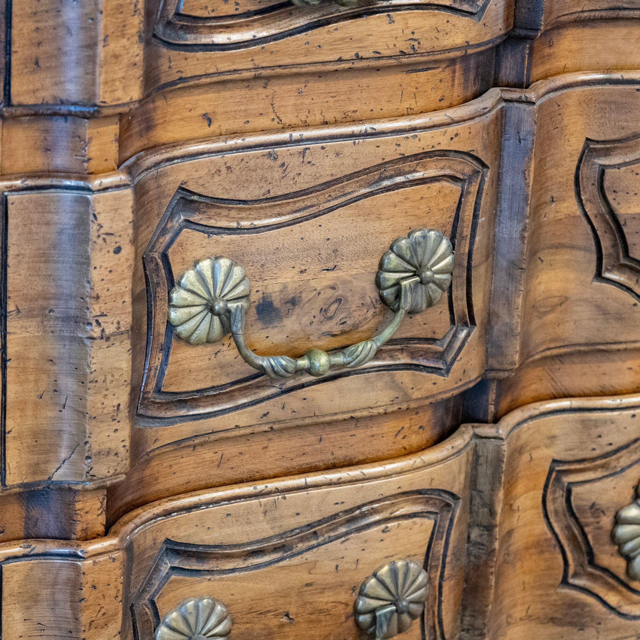 18th Century Four Drawer Chest – Carved Serpentine Front - Image 12