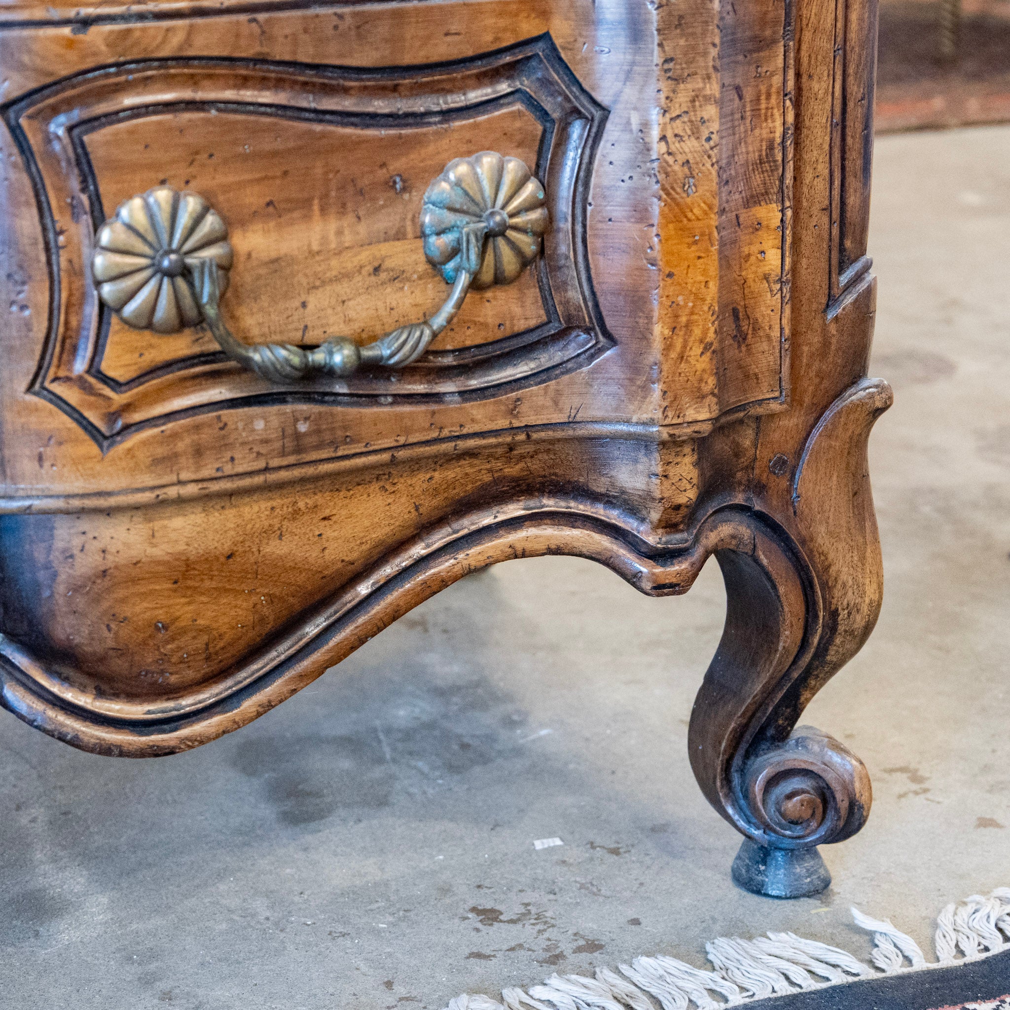 18th Century Four Drawer Chest – Carved Serpentine Front - Image 17