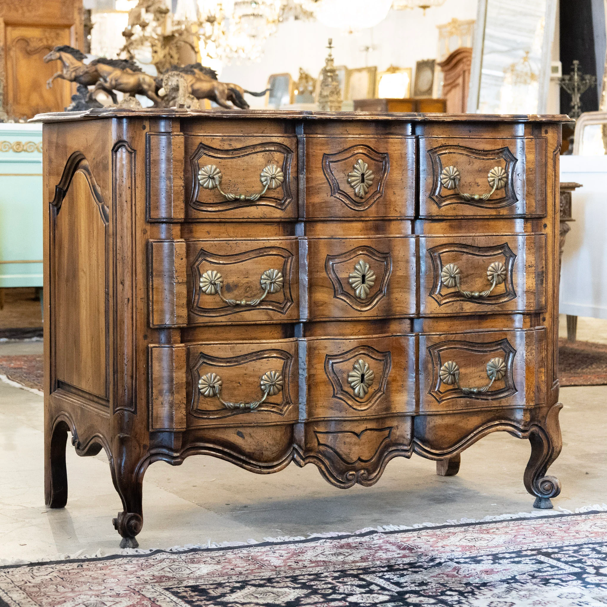 18th Century Four Drawer Chest – Carved Serpentine Front - Image 2
