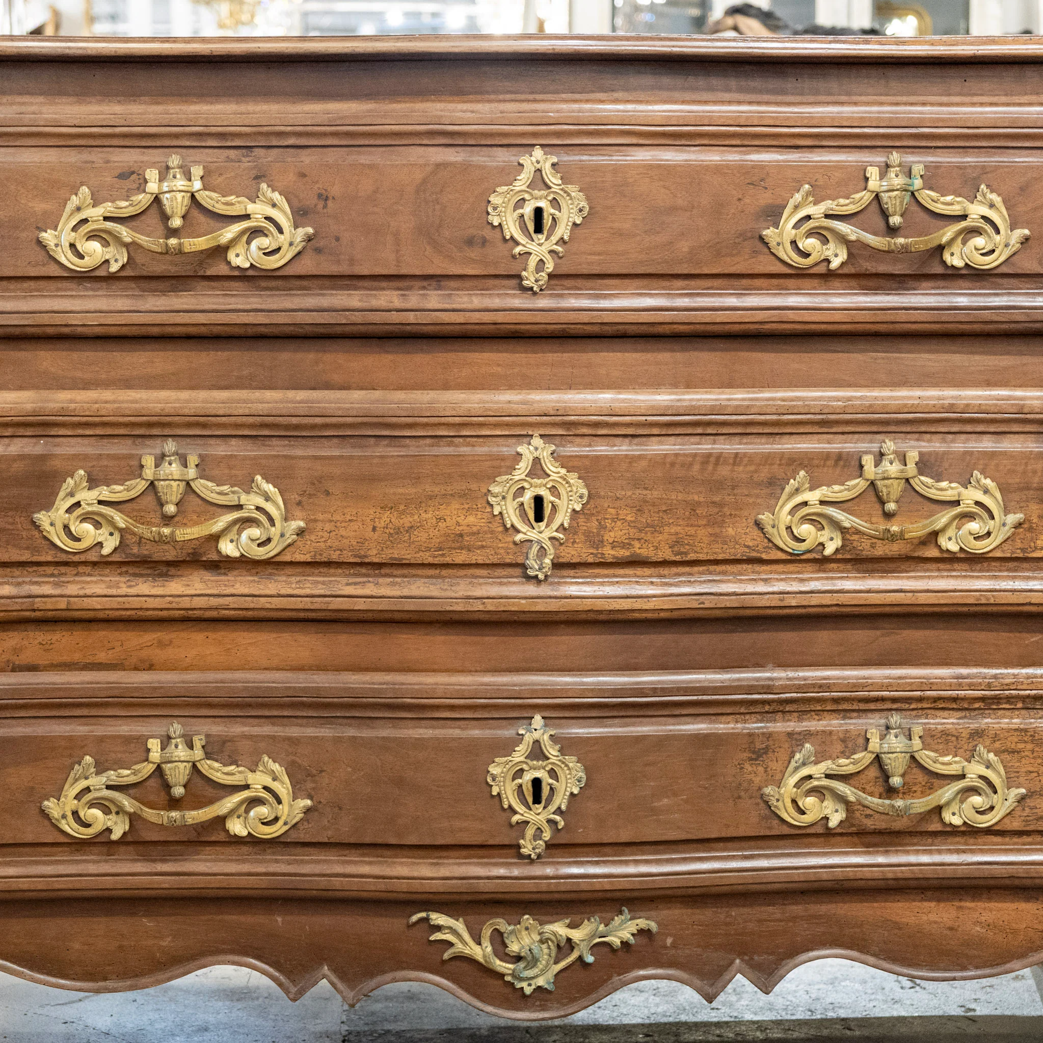 18th Century French Louis XV Chest – Brass Ormolu Mounts - Image 6