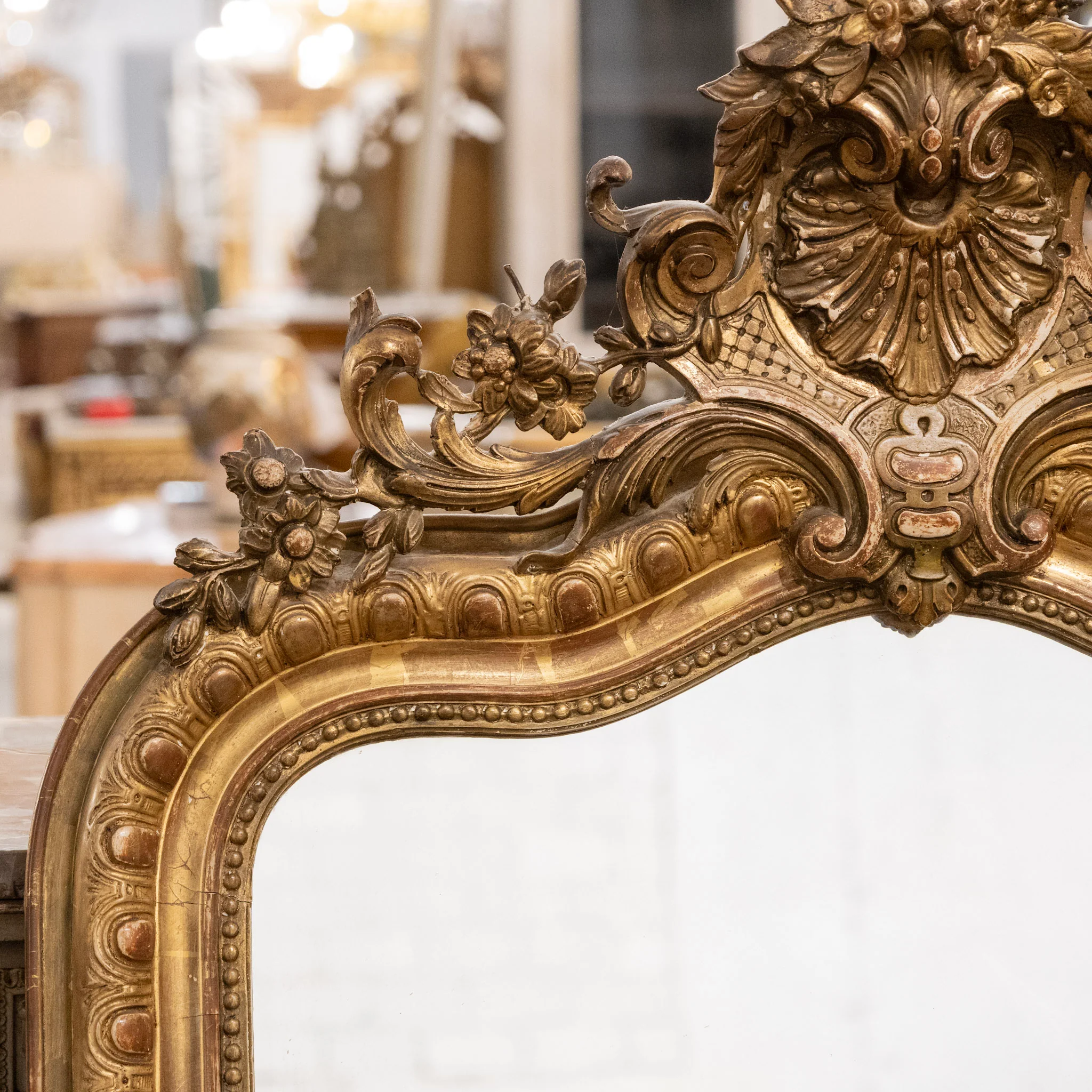 18th-Century Ornate French Gilded Mirror – Shell Crest & Carved Trim - Image 4