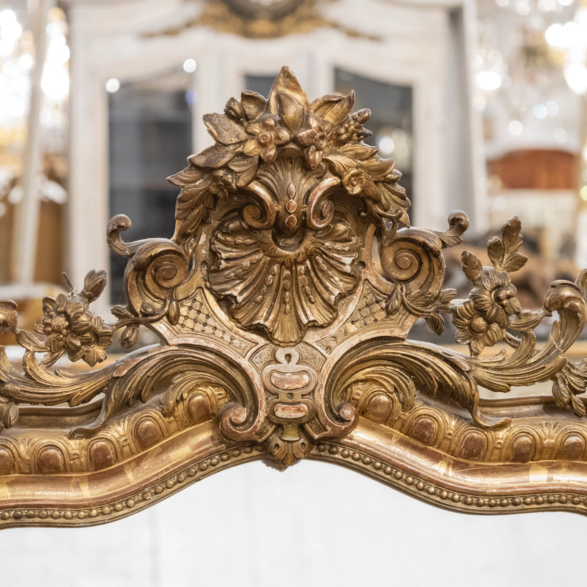 18th-Century Ornate French Gilded Mirror – Shell Crest & Carved Trim - Image 5