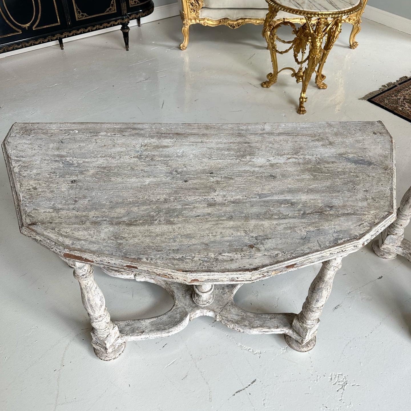 Whitewash Console Table - Image 3