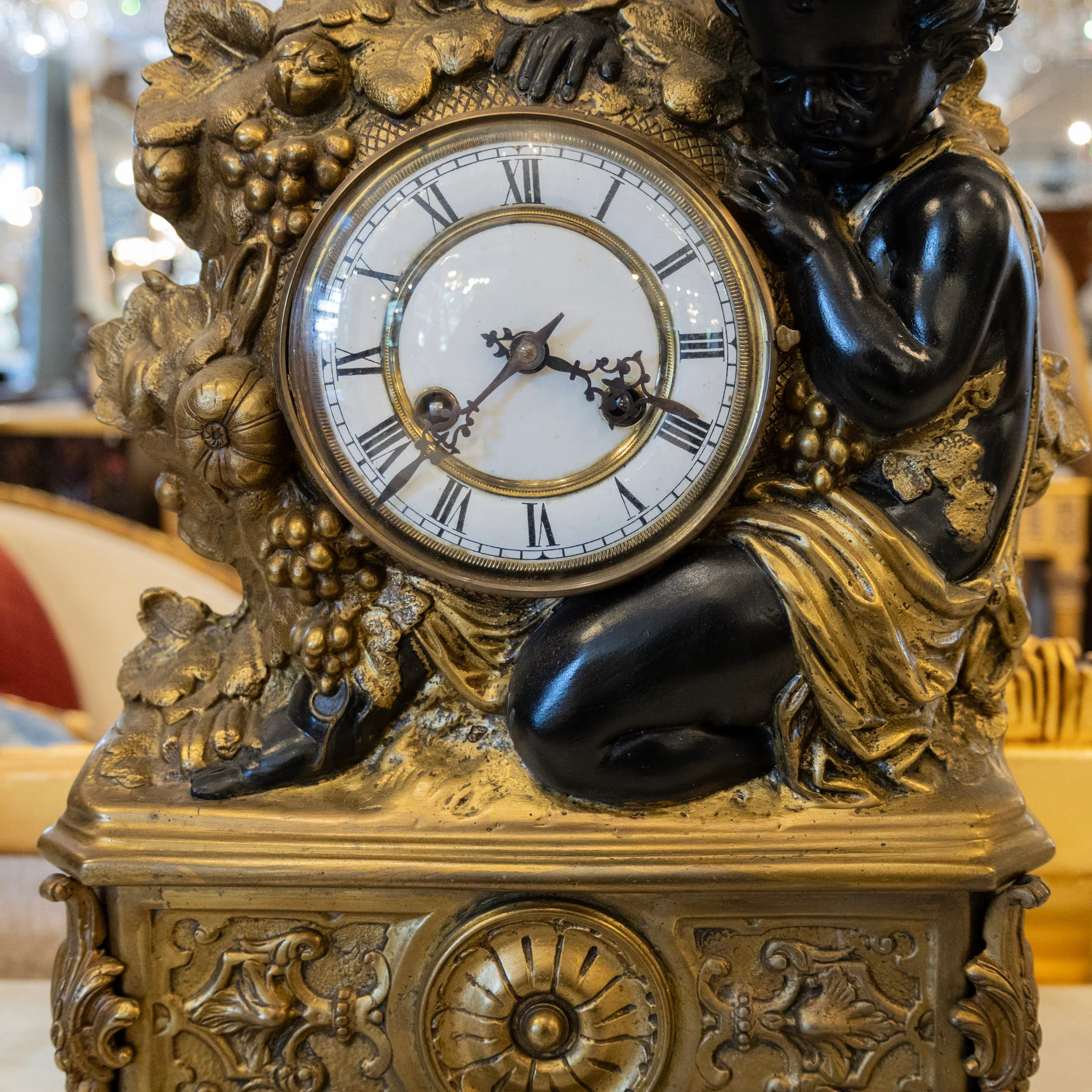French Brass Figural Mantel Clock – Cherub & Floral Grape Motif - Image 3