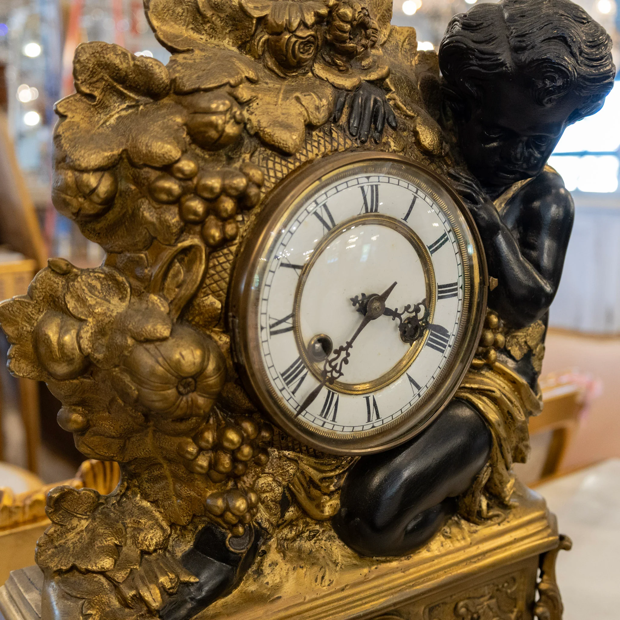 French Brass Figural Mantel Clock – Cherub & Floral Grape Motif - Image 5