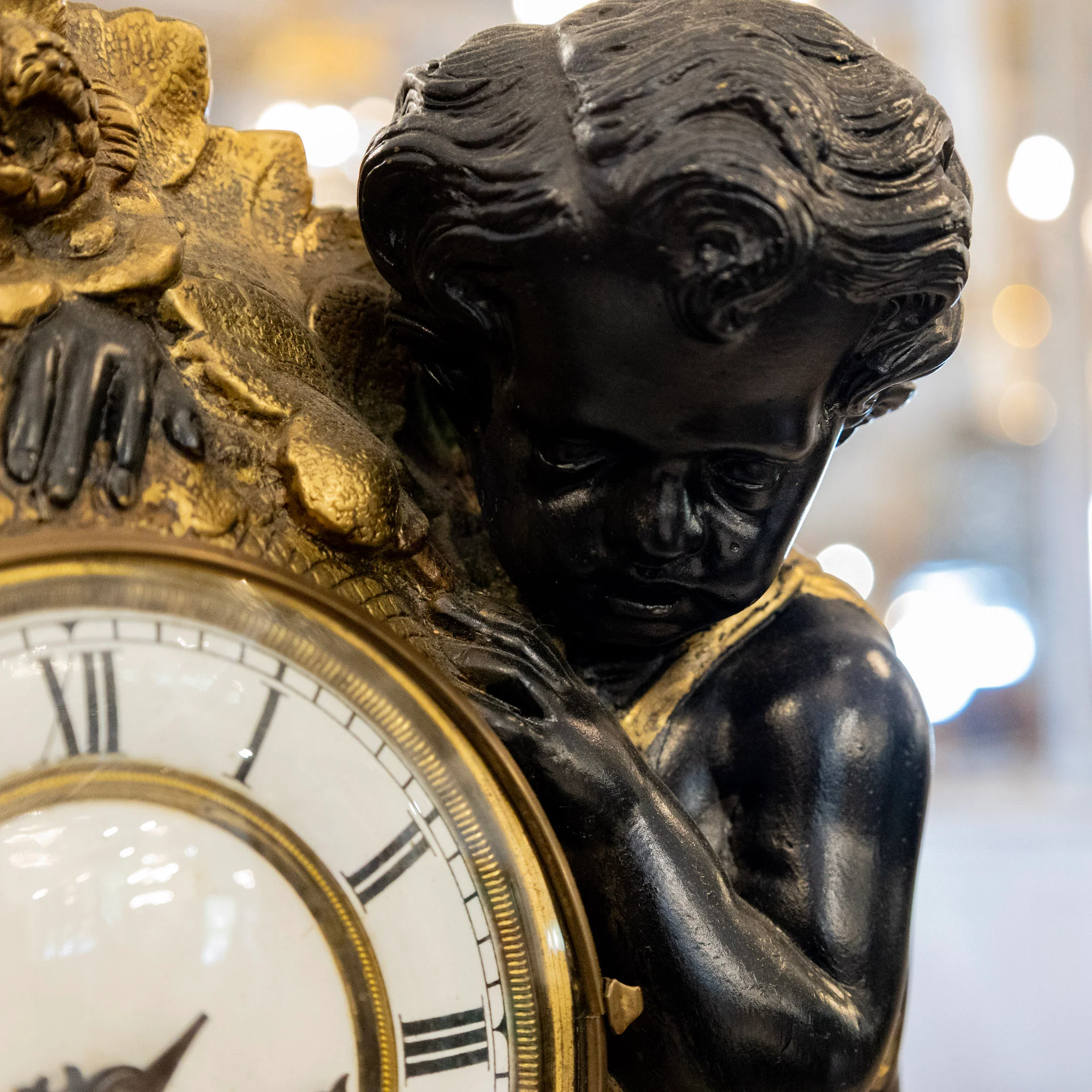French Brass Figural Mantel Clock – Cherub & Floral Grape Motif - Image 6