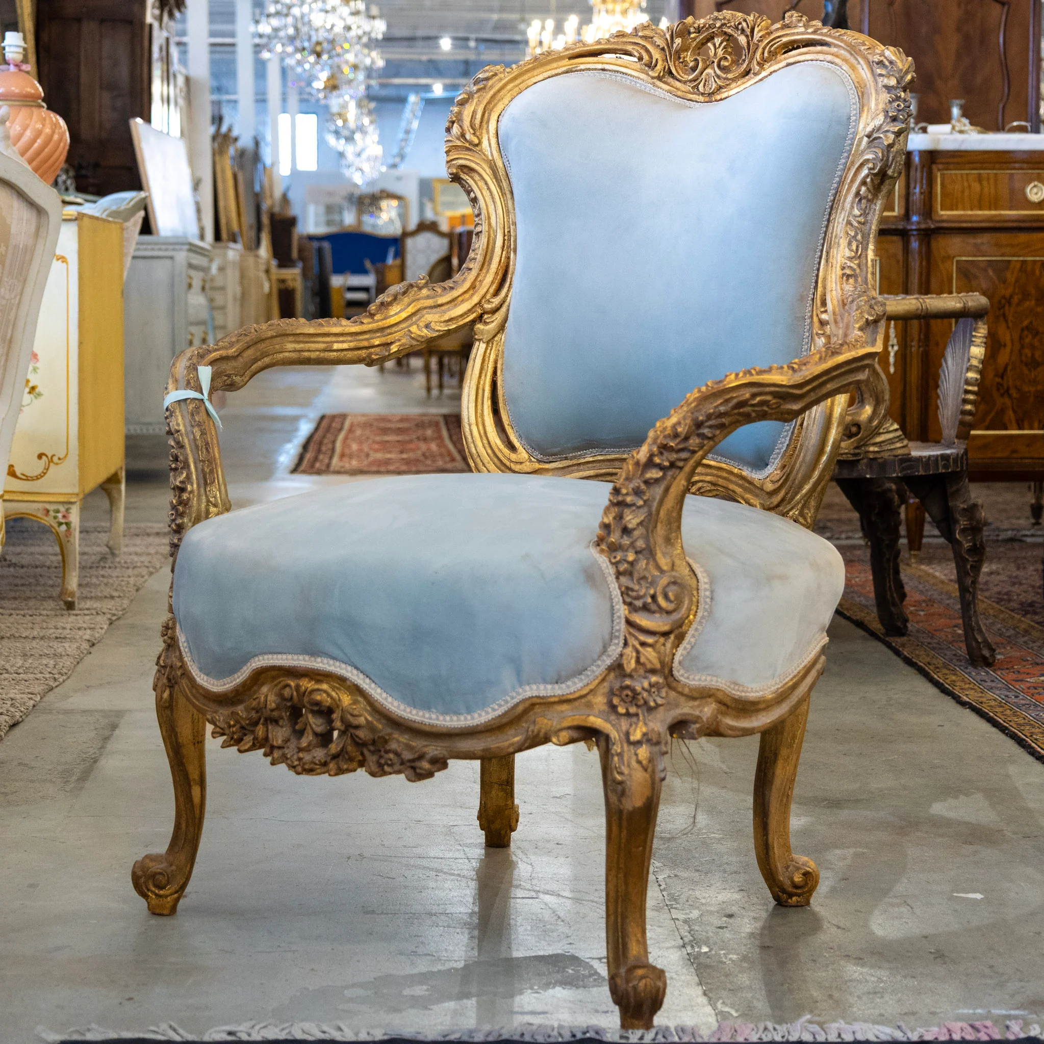Pair of Louis XV Armchair in Blue – Gilded Frame & Carved Details - Image 3