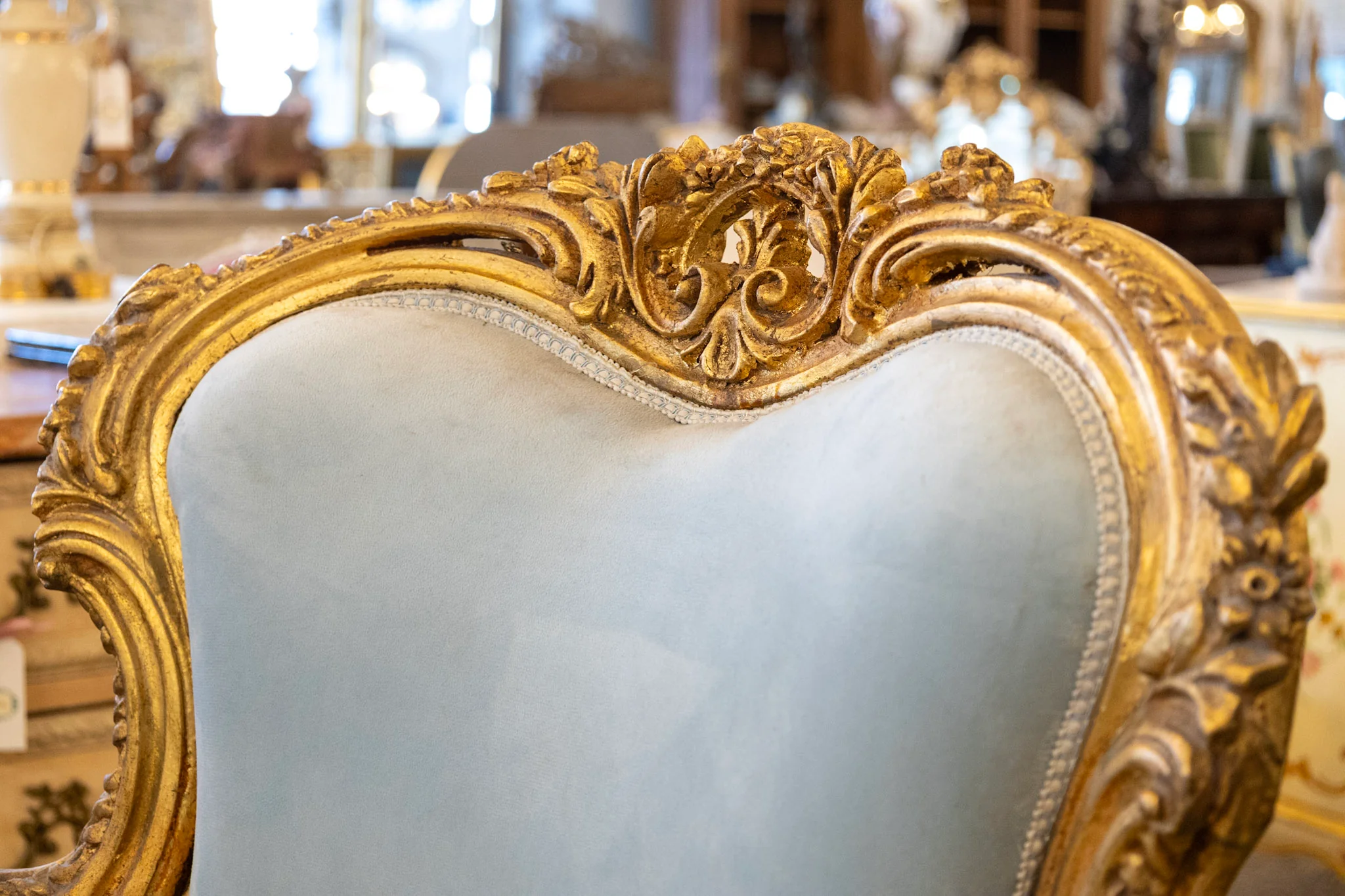 Pair of Louis XV Armchair in Blue – Gilded Frame & Carved Details - Image 7