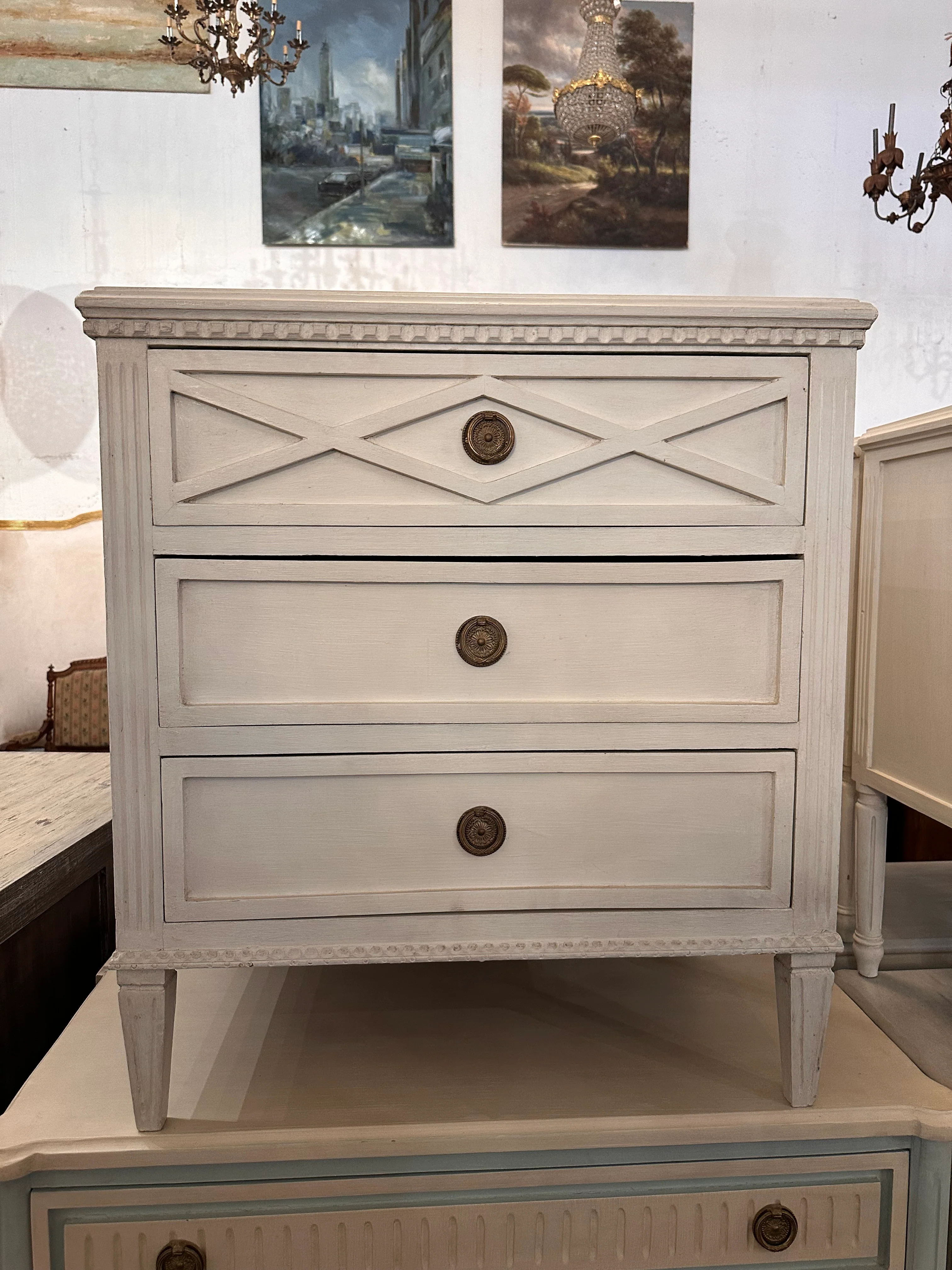 Swedish Chest with Cross Diamond Trim in White