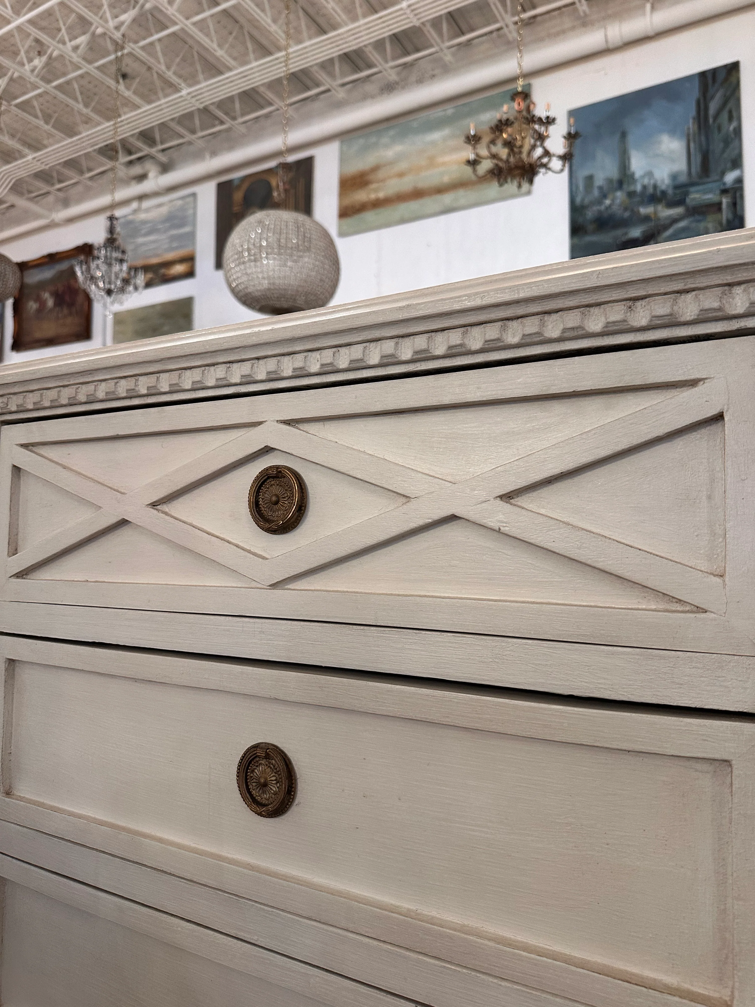 Swedish Chest with Cross Diamond Trim in White - Image 3
