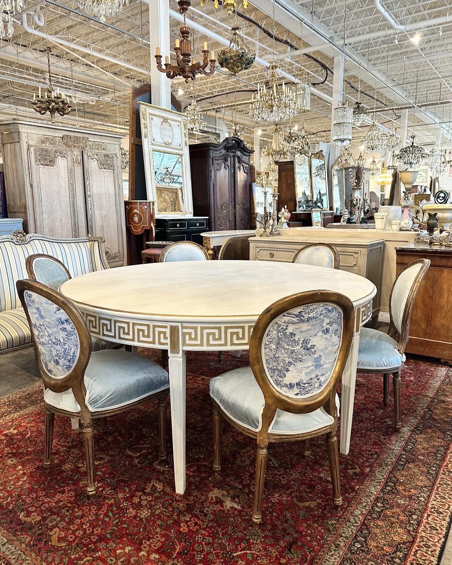 Swedish Round Dining Table with Greek Key Trim in White - Image 3