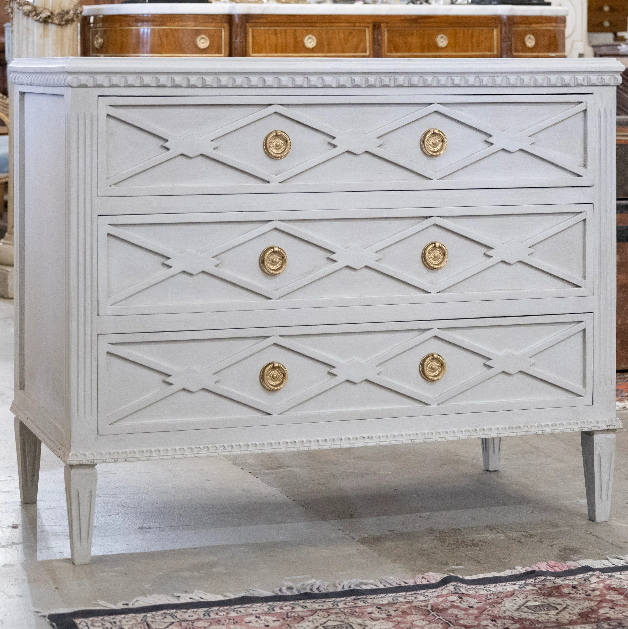 Swedish 3-Drawer Chest – Open Diamond Trim & Tapered Legs in French Grey