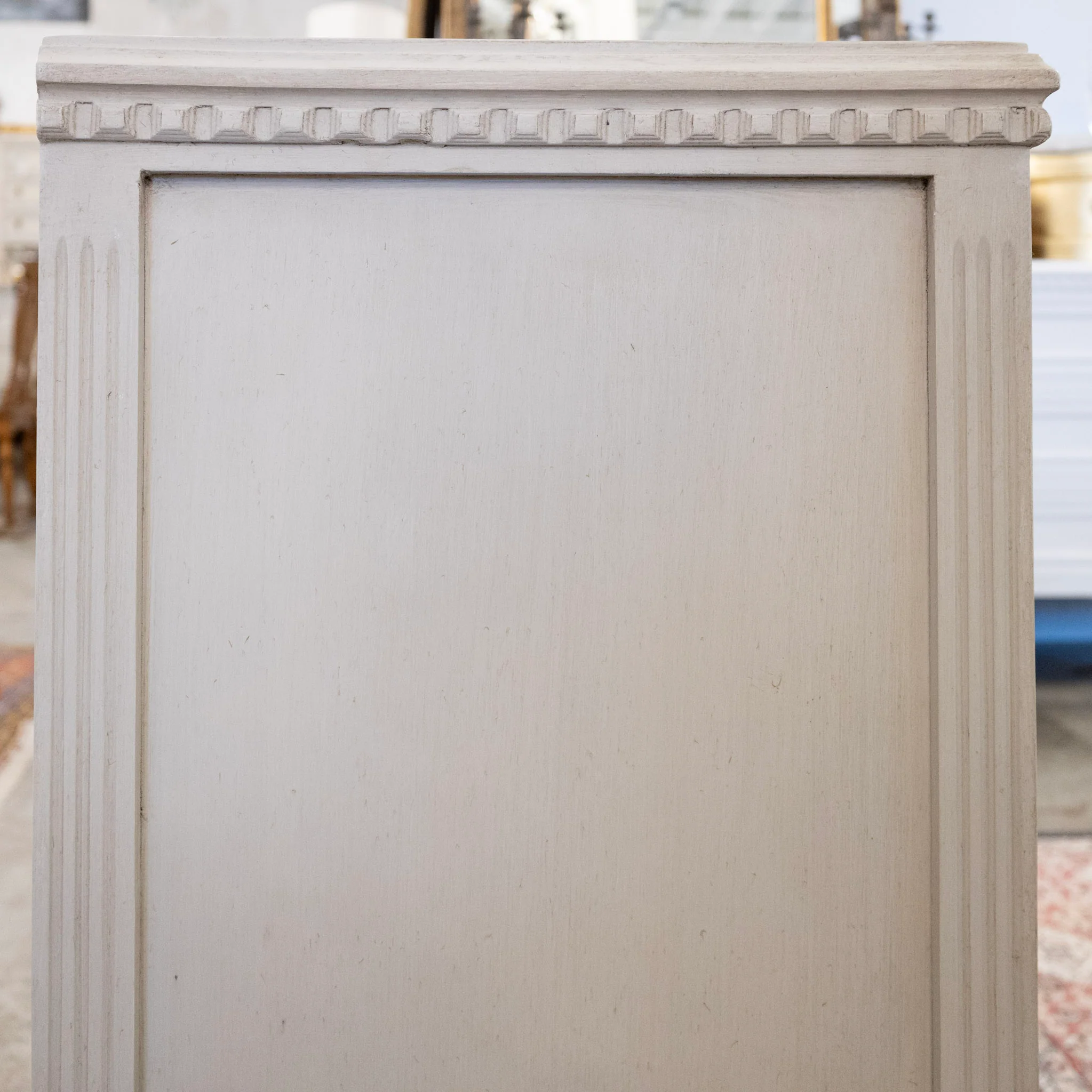 Swedish 3-Drawer Chest – Open Diamond Trim & Tapered Legs in French Grey - Image 4