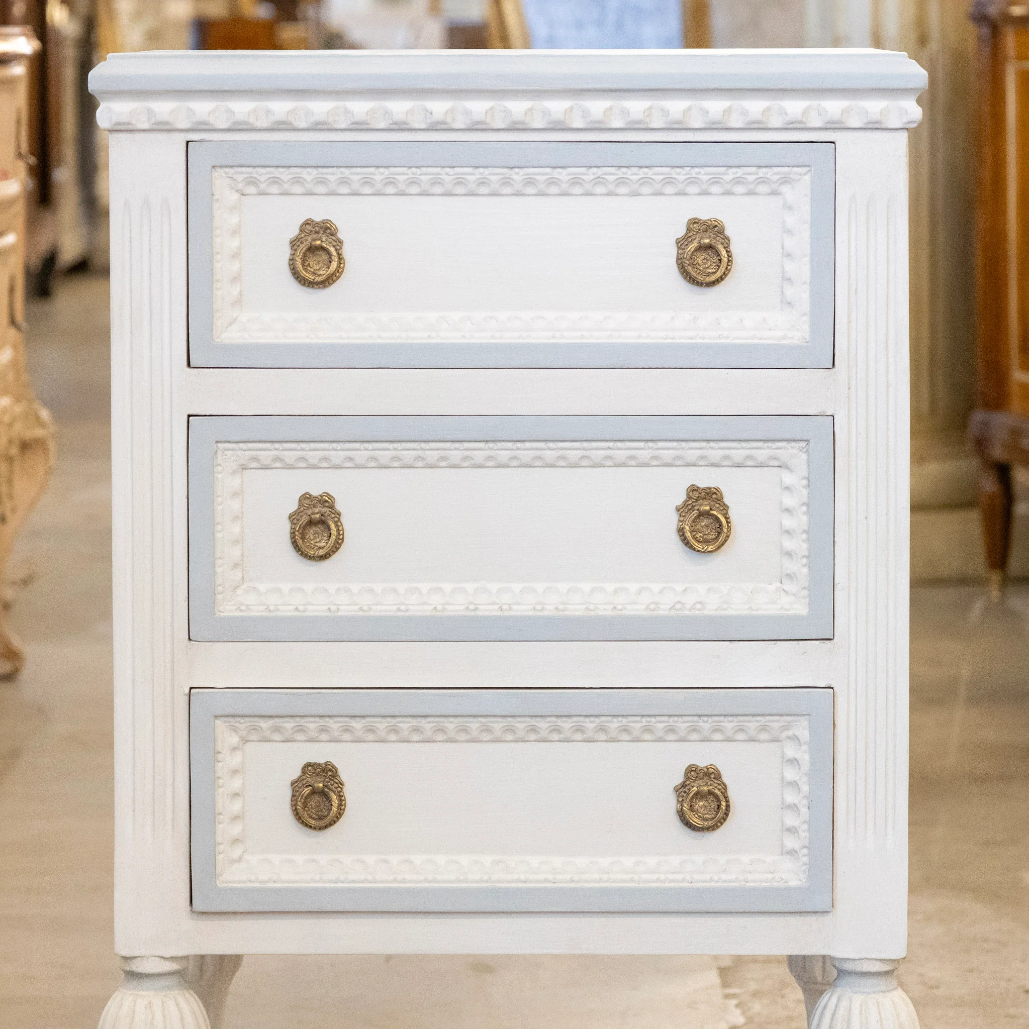 Swedish 3-Drawer Nightstand – Blue Beaded Trim & Ballerina Legs - Image 4