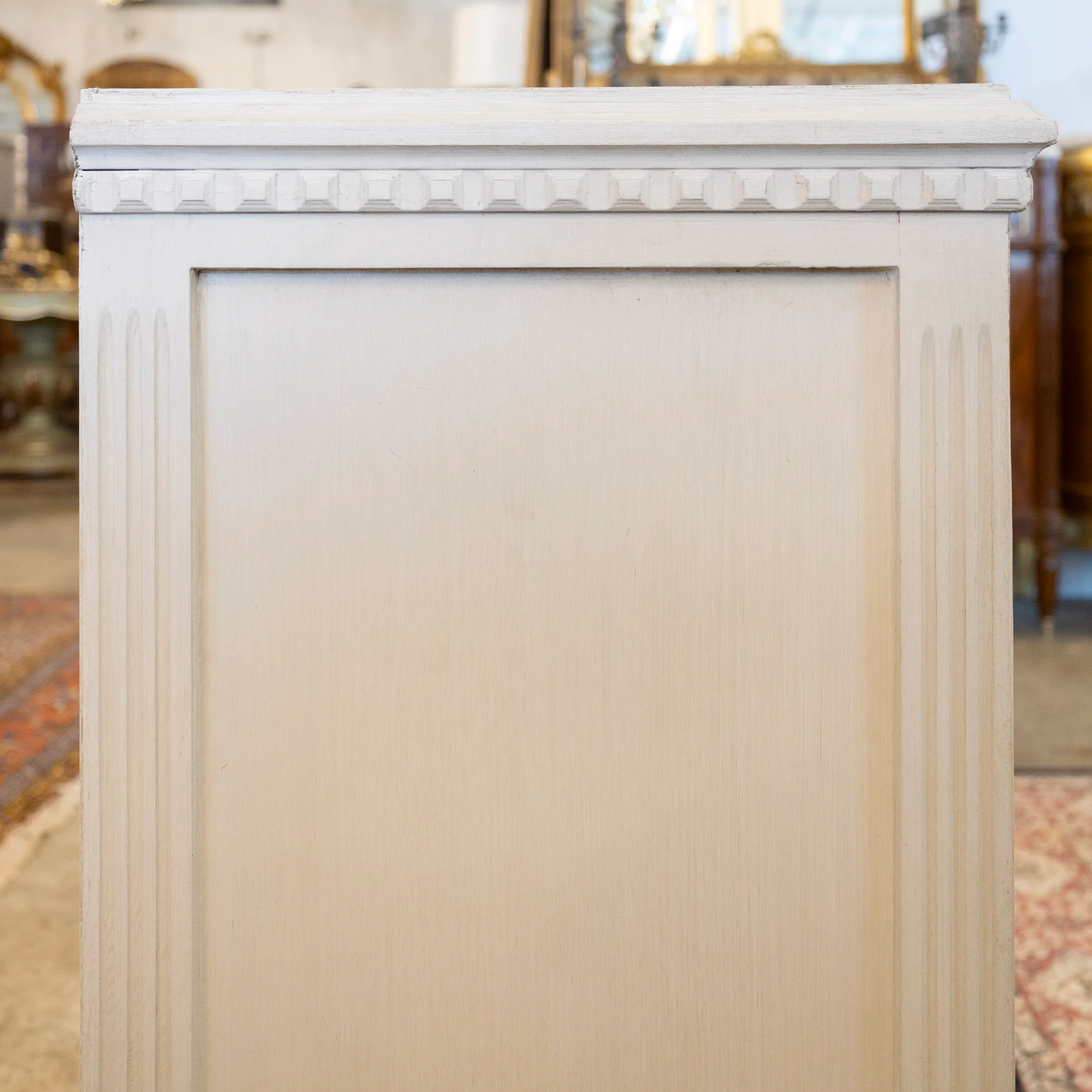 Swedish 3-Drawer Chest – Carved Open Trim & Large Brass Ring Pulls - Image 5