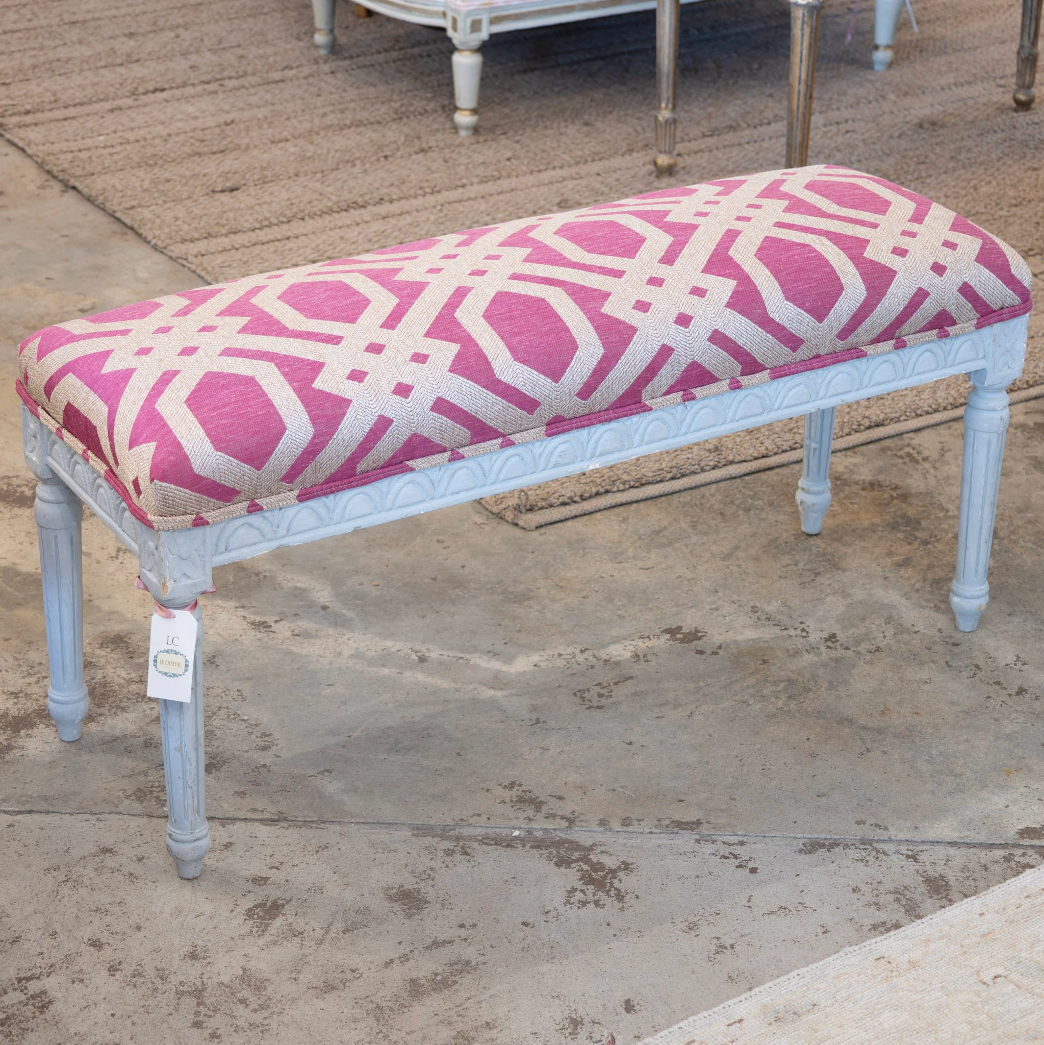 Louis XVI Grey Bench – Pink Patterned Upholstery - Image 3