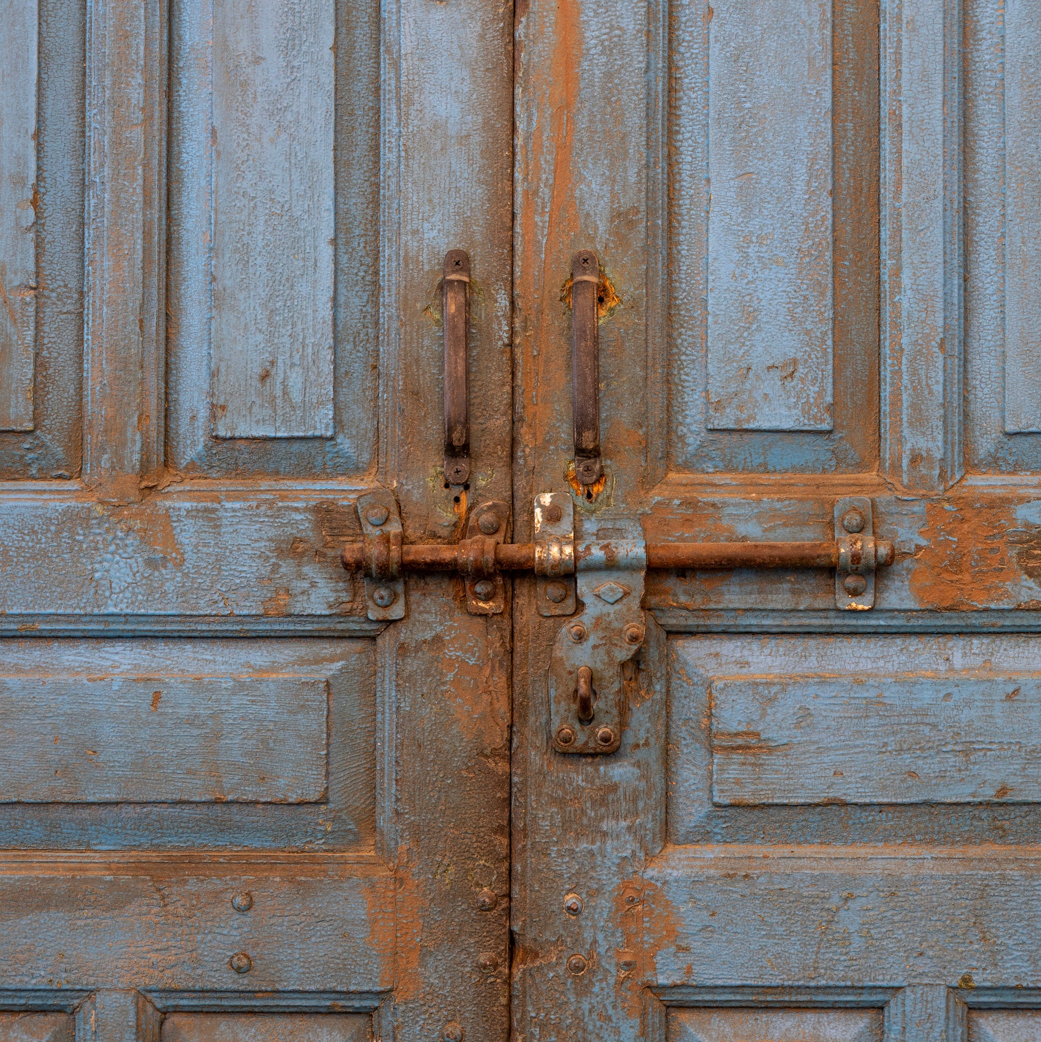 Blue Painted Double Doors – Distressed Finish with Stained Glass Transom - Image 5