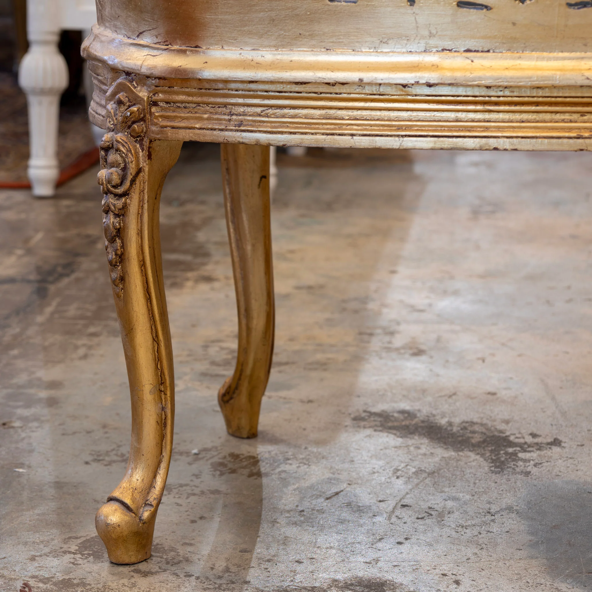 Louis XV Gilded Bench – Hand-Carved Floral Details & Baby Blue Velvet Upholstery - Image 6