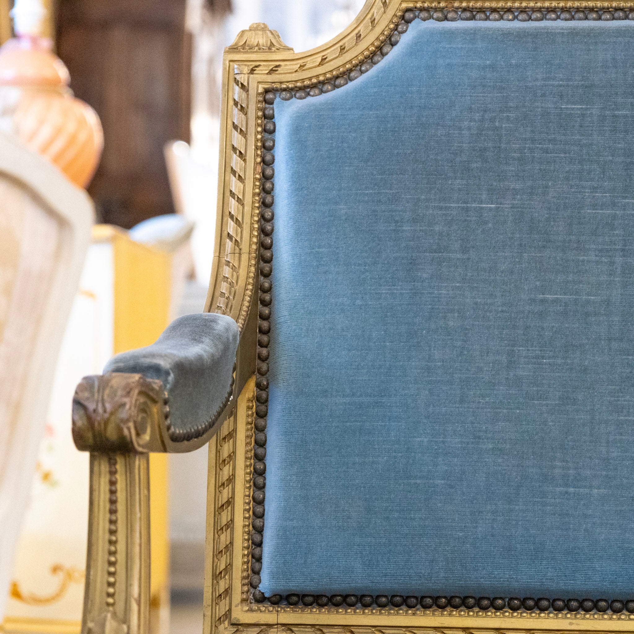 Louis XVI Captain Chair in Blue – Gilded Frame & Original Patina - Image 5