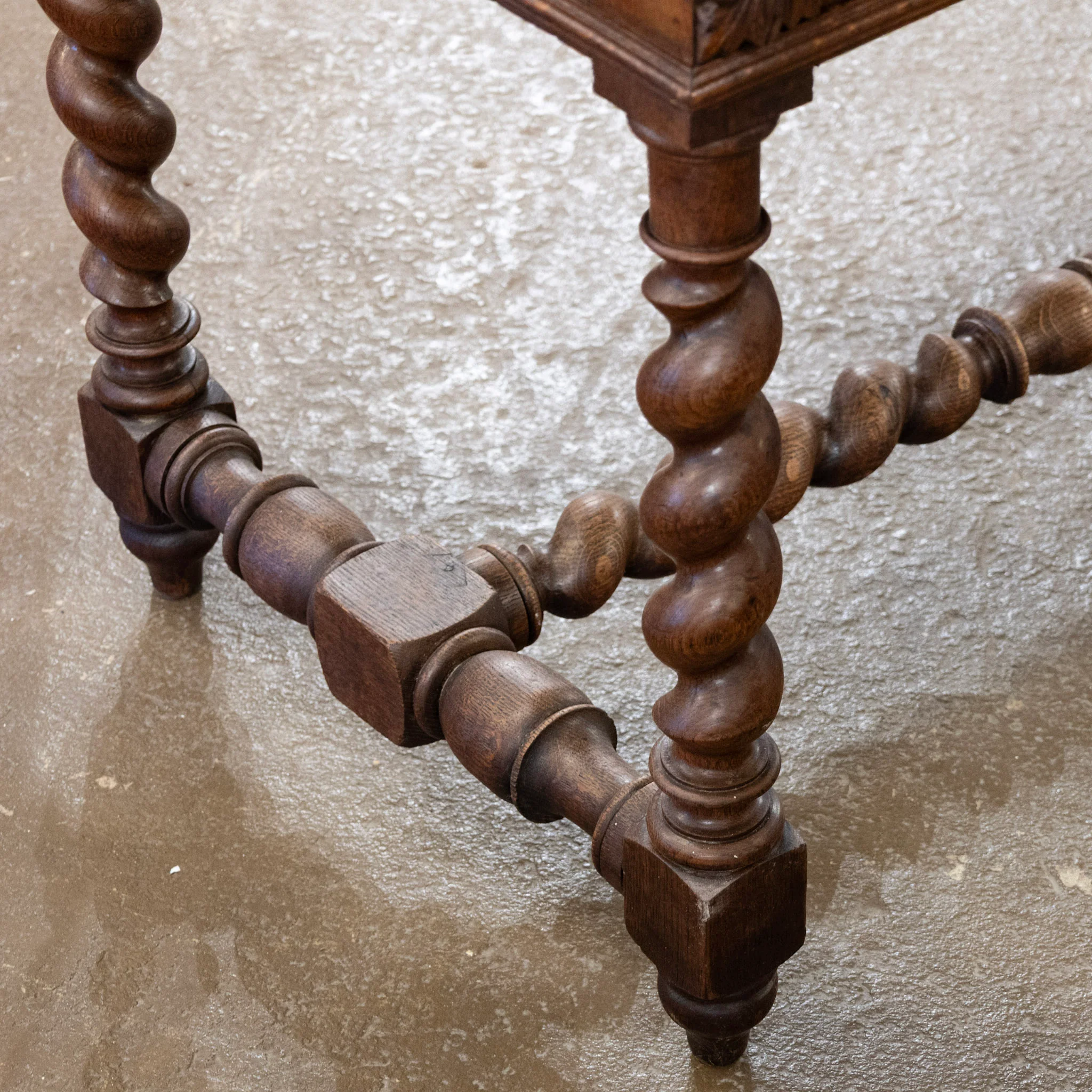 French Barley Twist Writing Desk – Hand-Carved Floral Detailing - Image 6