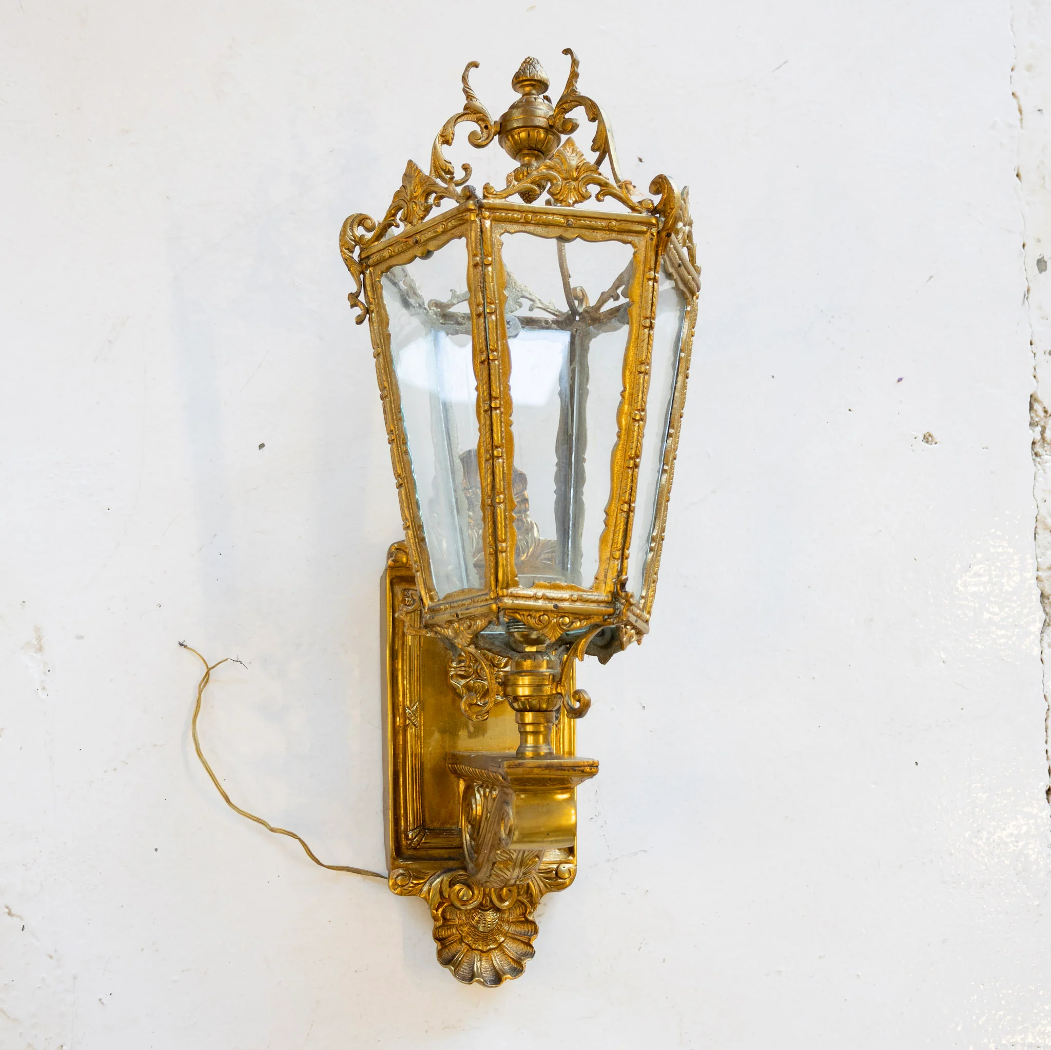 French Brass Lantern Wall Sconce – Ornate Frame & Shell Motifs