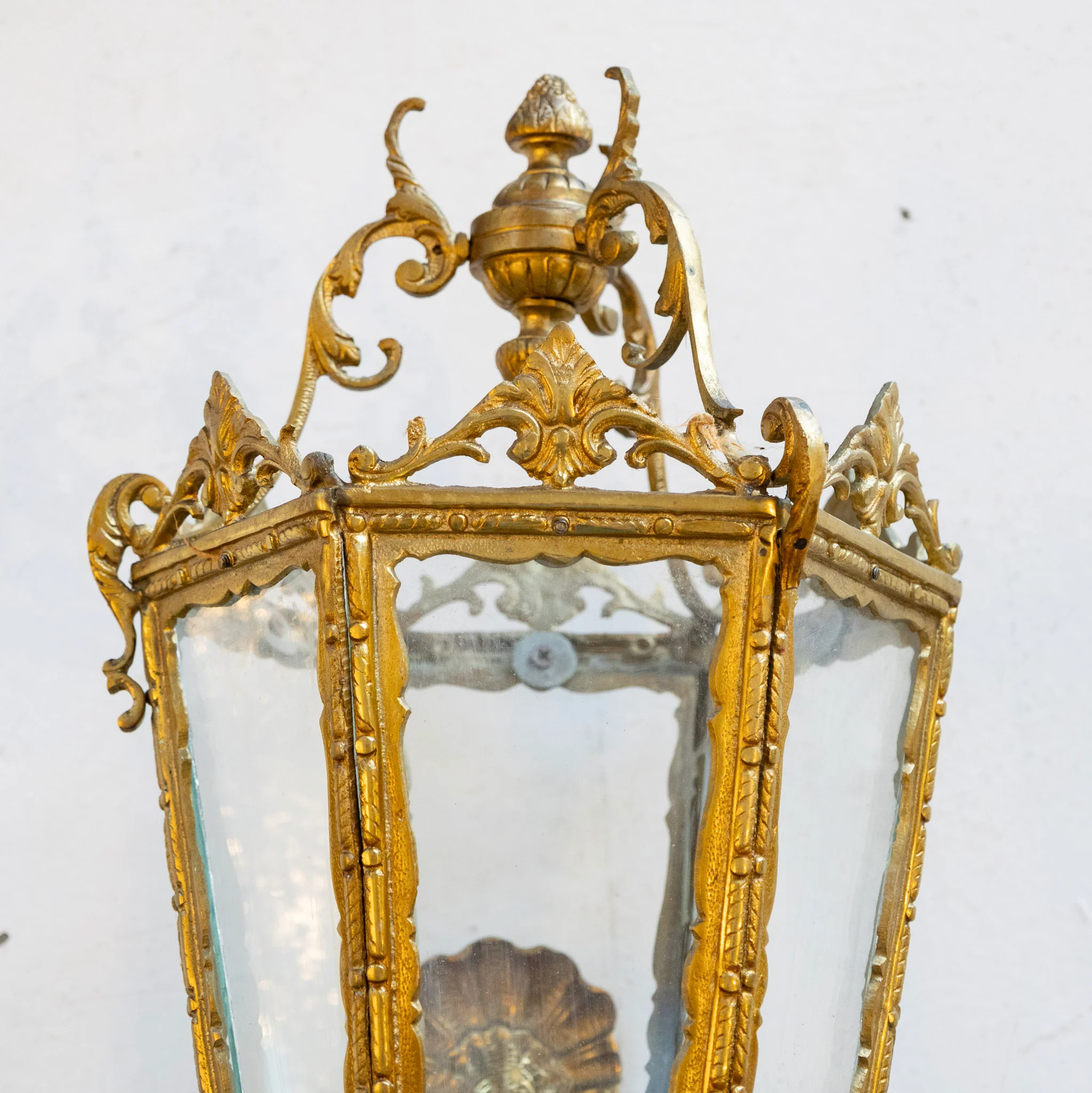 French Brass Lantern Wall Sconce – Ornate Frame & Shell Motifs - Image 4