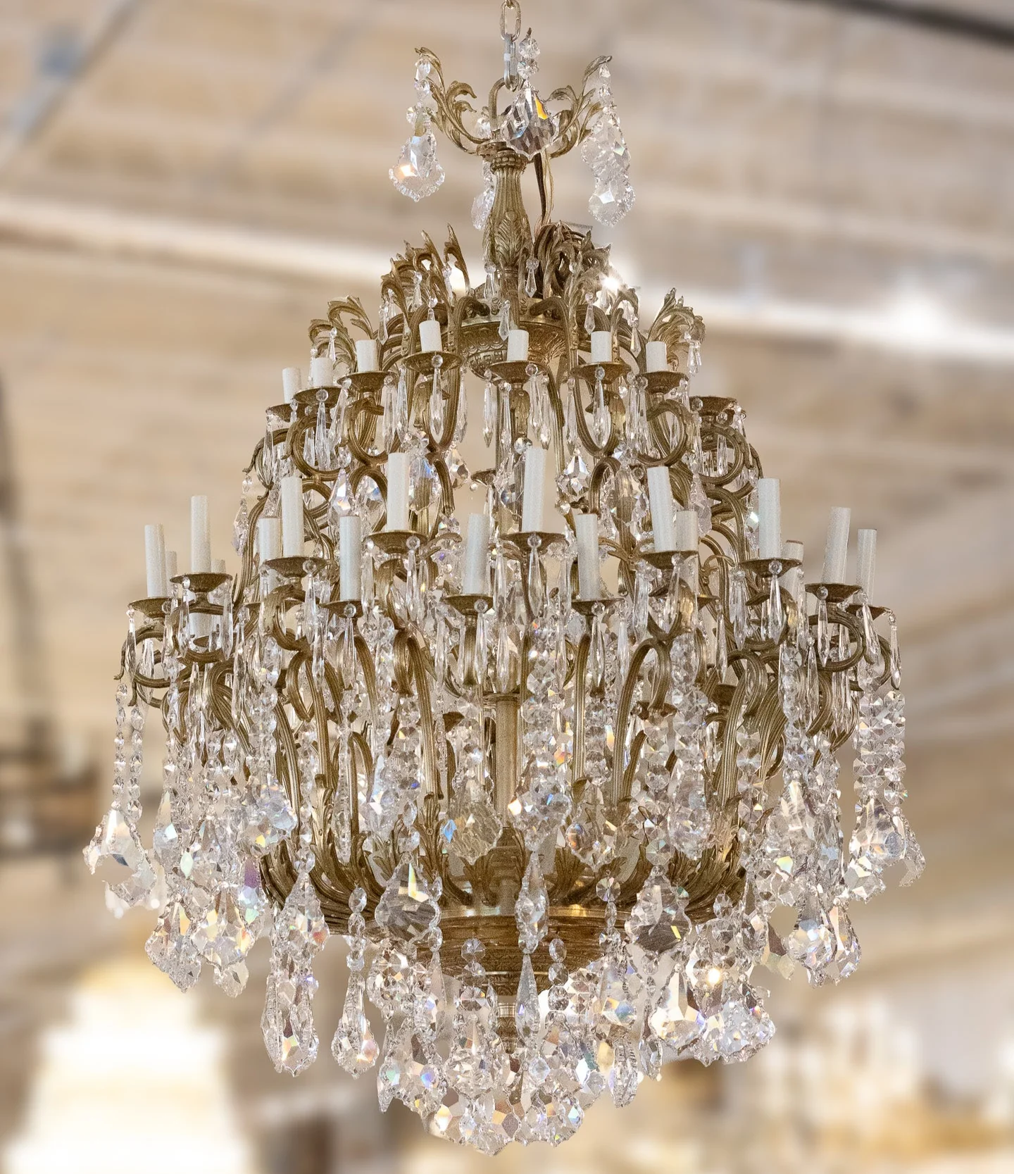 French Brass Candelabra Chandelier – Round Frame with Crystal Drops