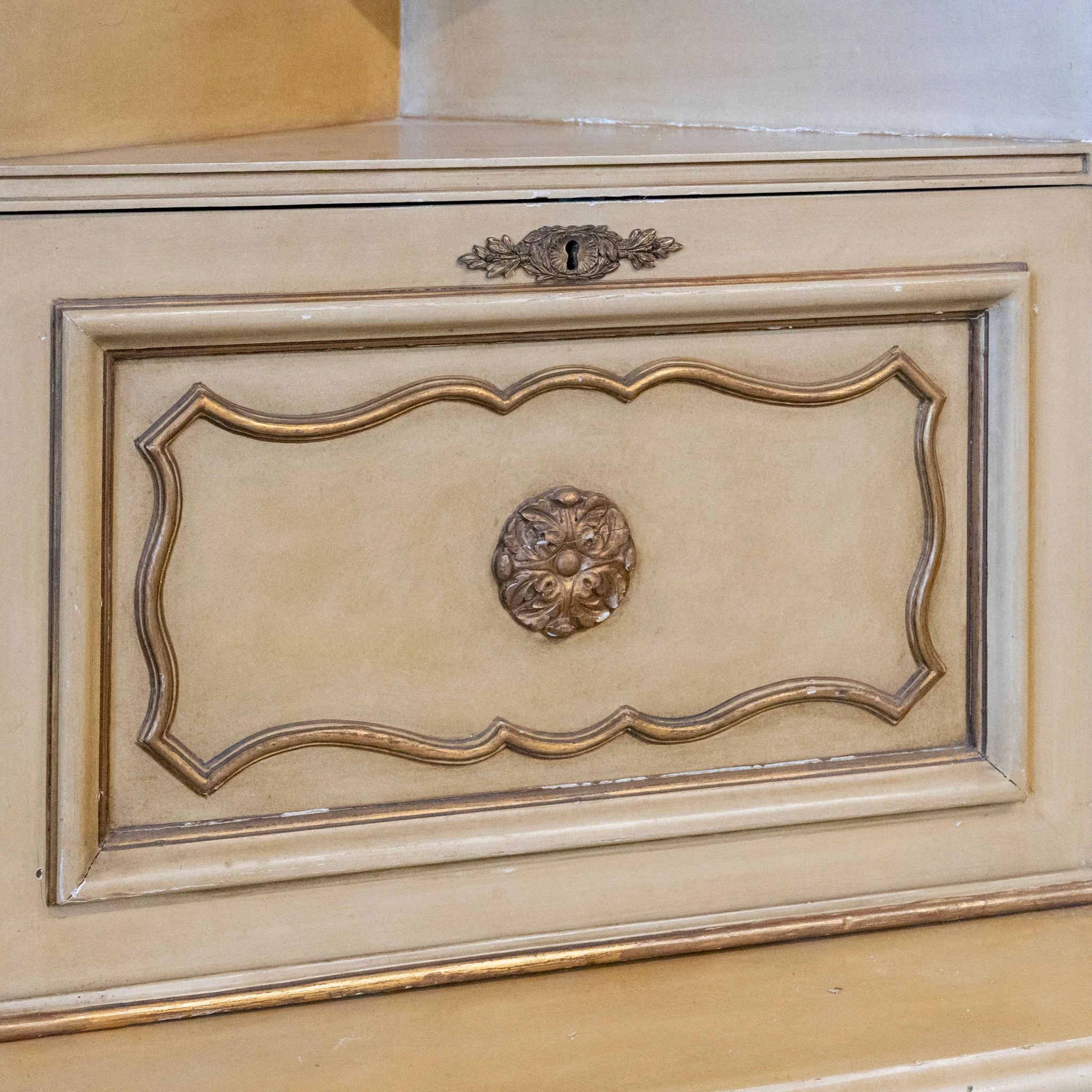 French Corner Cabinet with Shelves – Gilded & Carved Detailing - Image 11