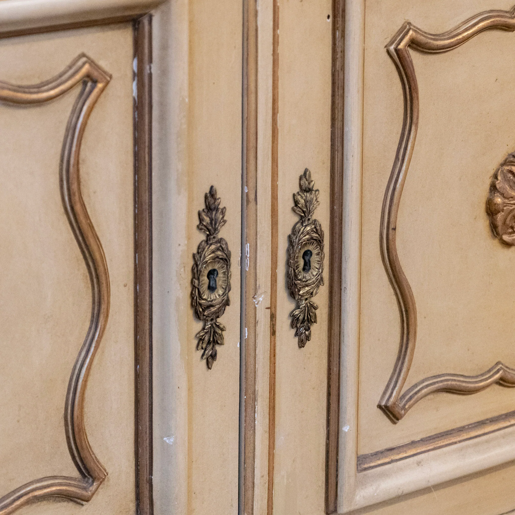 French Corner Cabinet with Shelves – Gilded & Carved Detailing - Image 13
