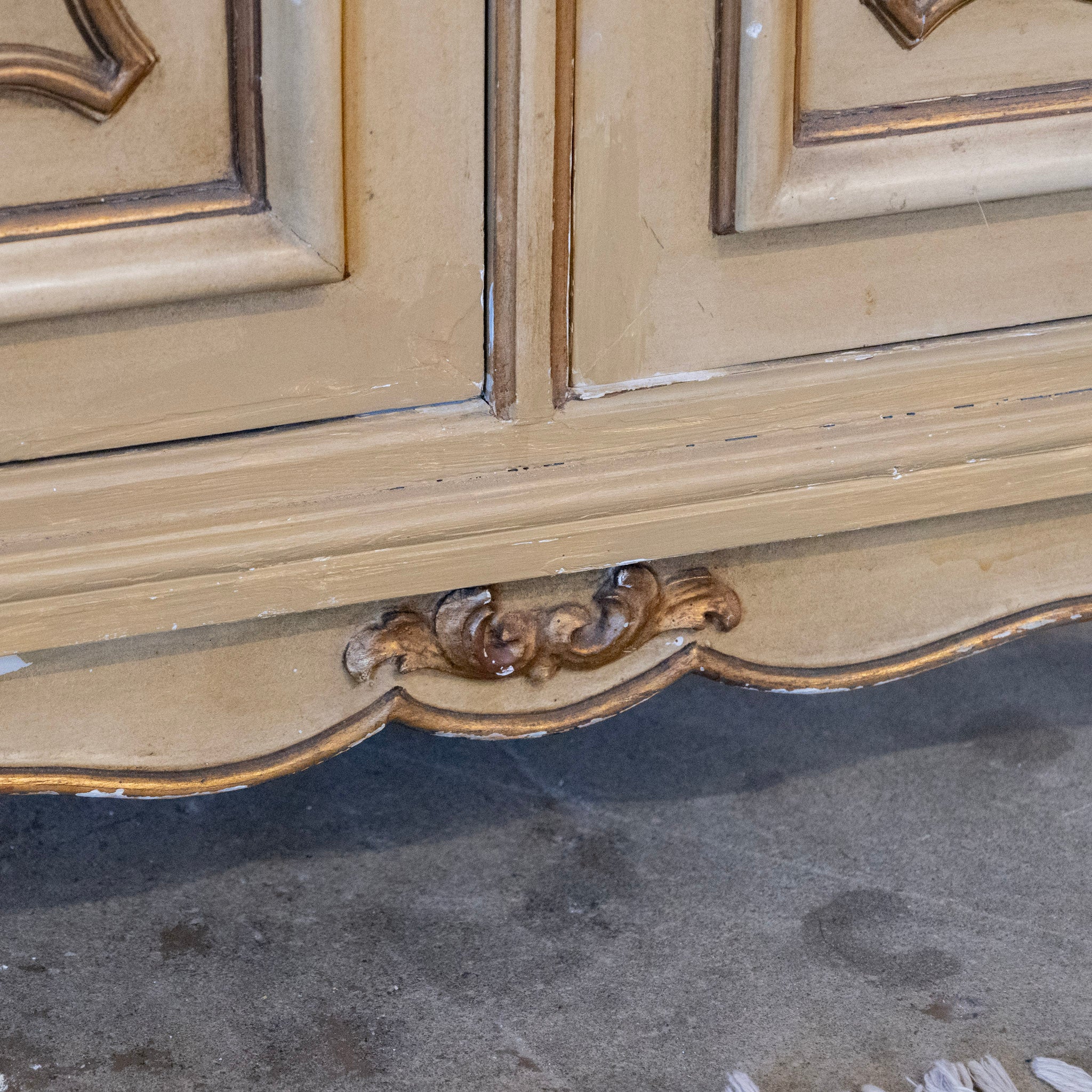 French Corner Cabinet with Shelves – Gilded & Carved Detailing - Image 14