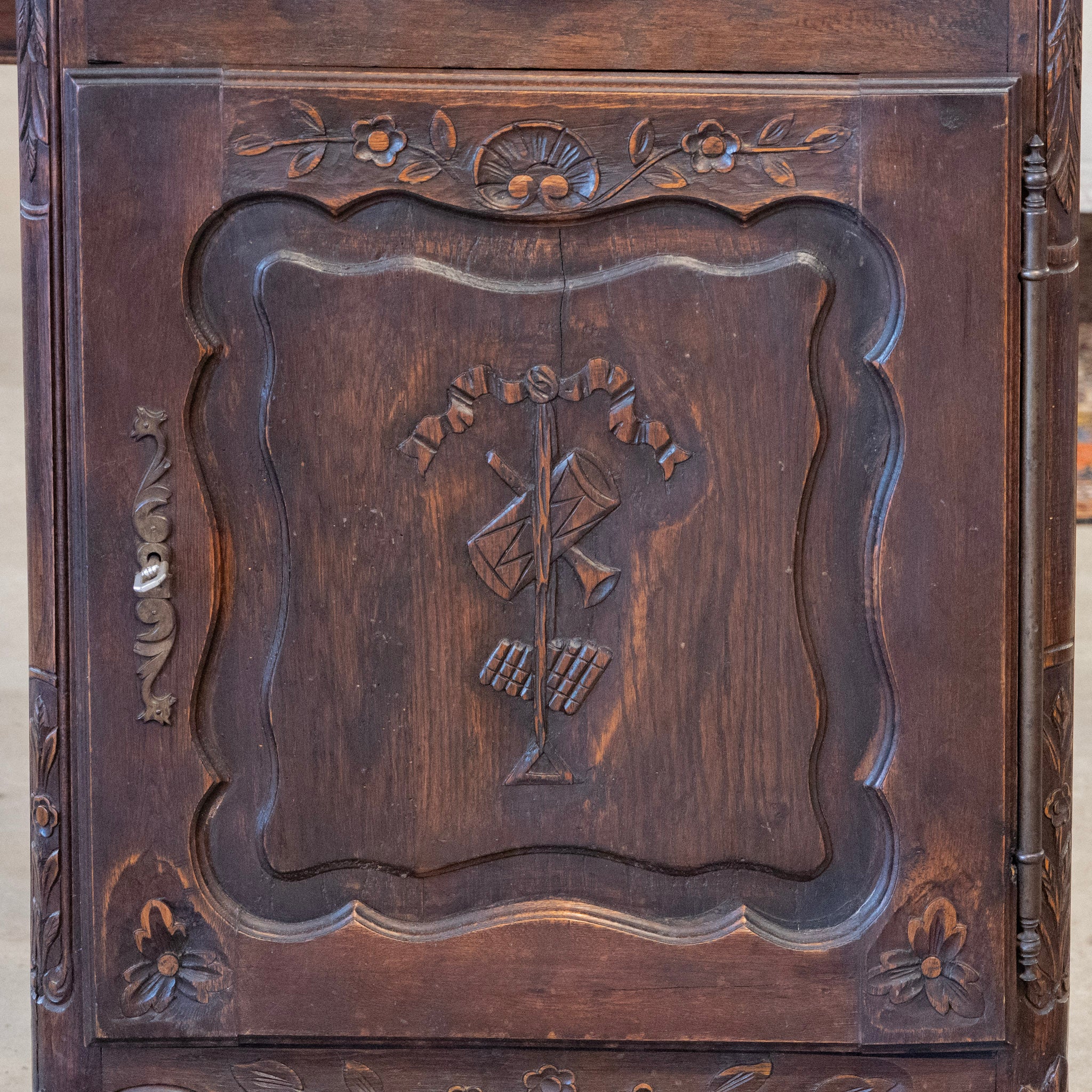 French Country Dark Wood Cabinet - Carved Shelves & Yellow Velvet Original Fabric - Image 7