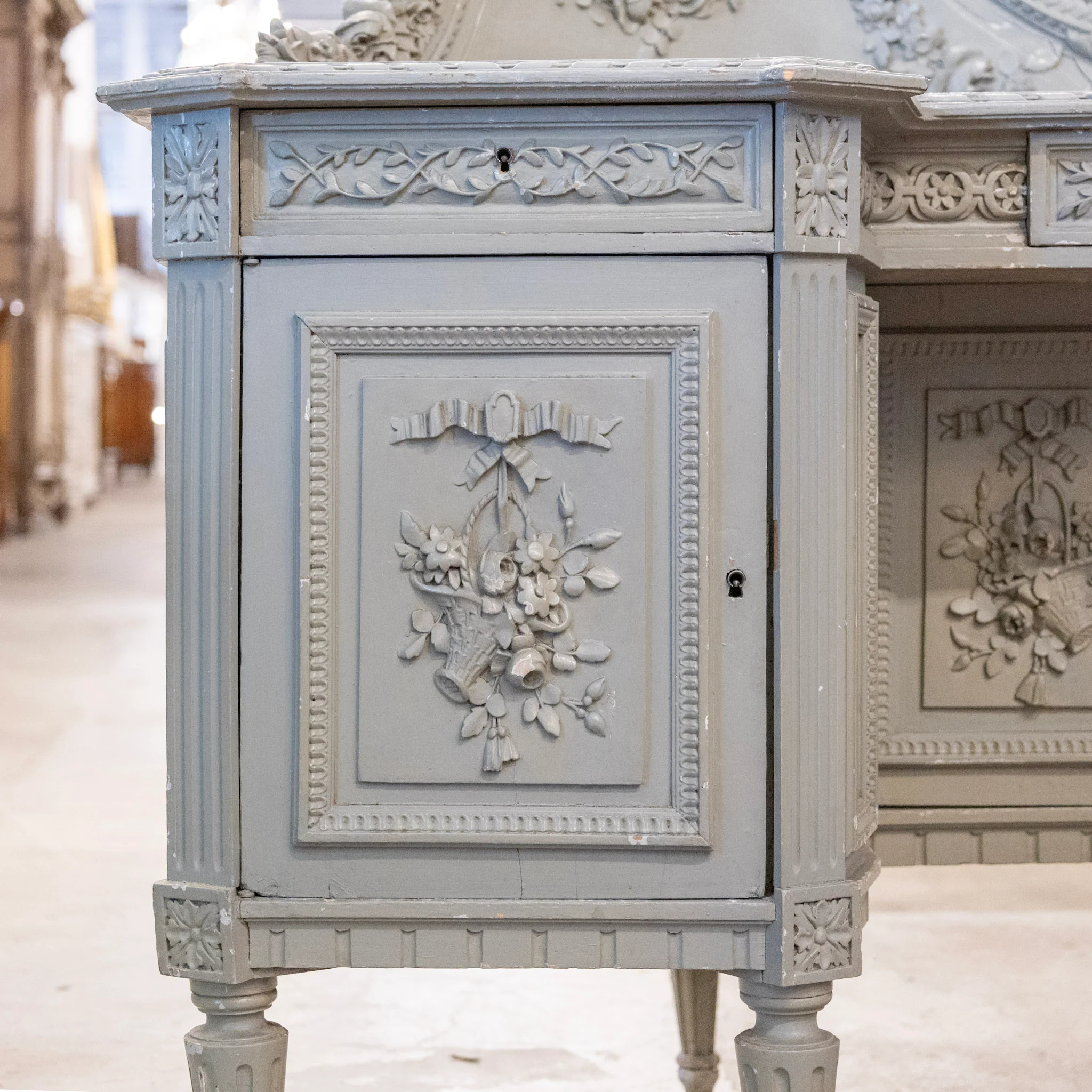 French Demilune Grey Vanity with Oval Mirror – Floral Carvings & Original Fabric - Image 12