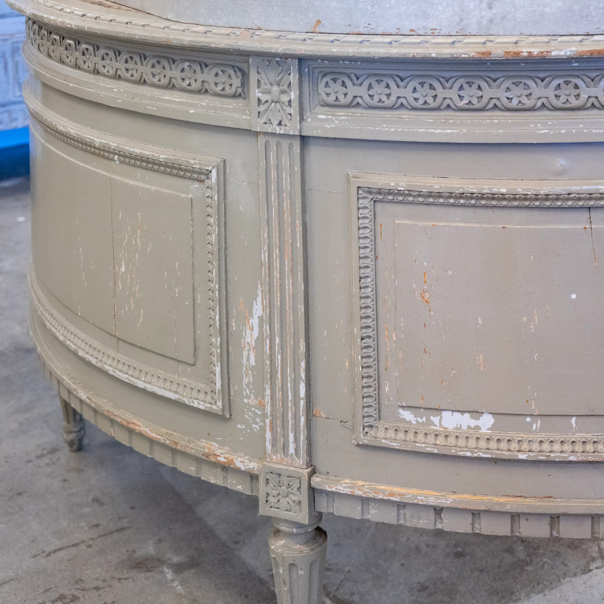 French Demilune Grey Vanity with Oval Mirror – Floral Carvings & Original Fabric - Image 19