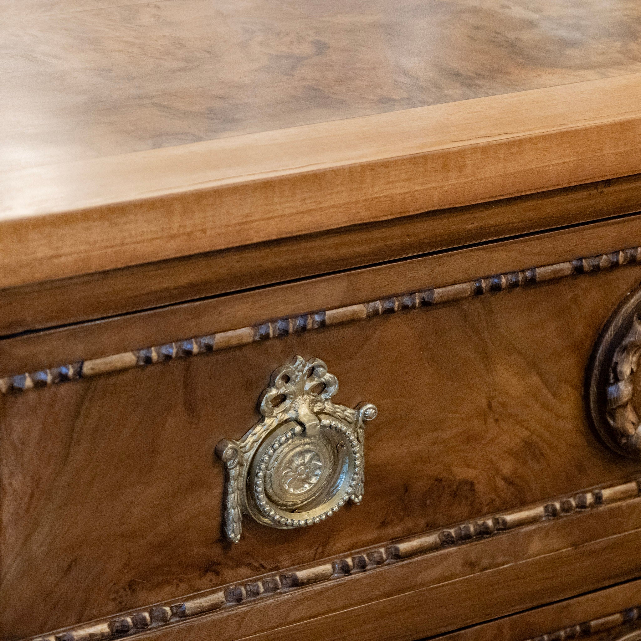 French Louis XVI Burl Wood Nightstand – Natural Wood Grain & Bow Brass Pulls - Image 11