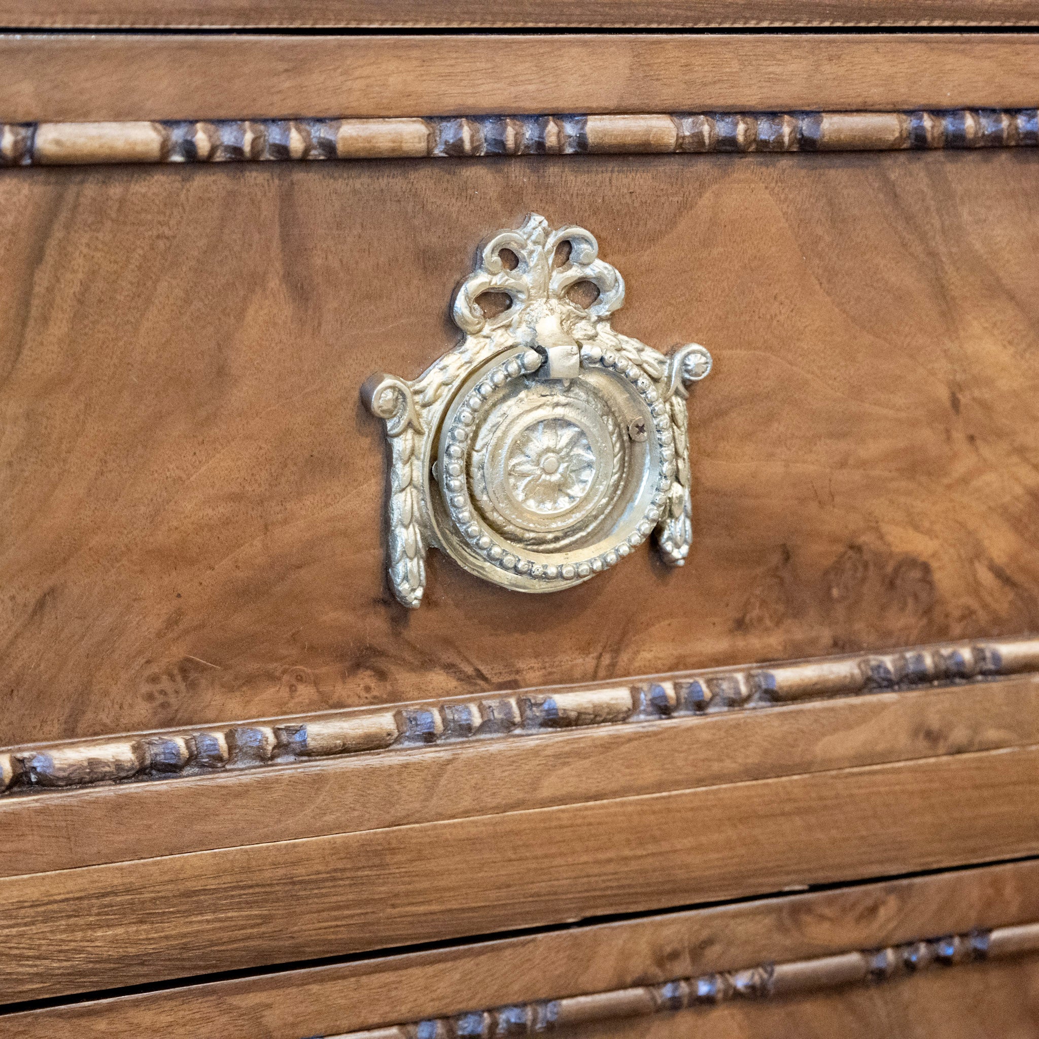 French Louis XVI Burl Wood Nightstand – Natural Wood Grain & Bow Brass Pulls - Image 15