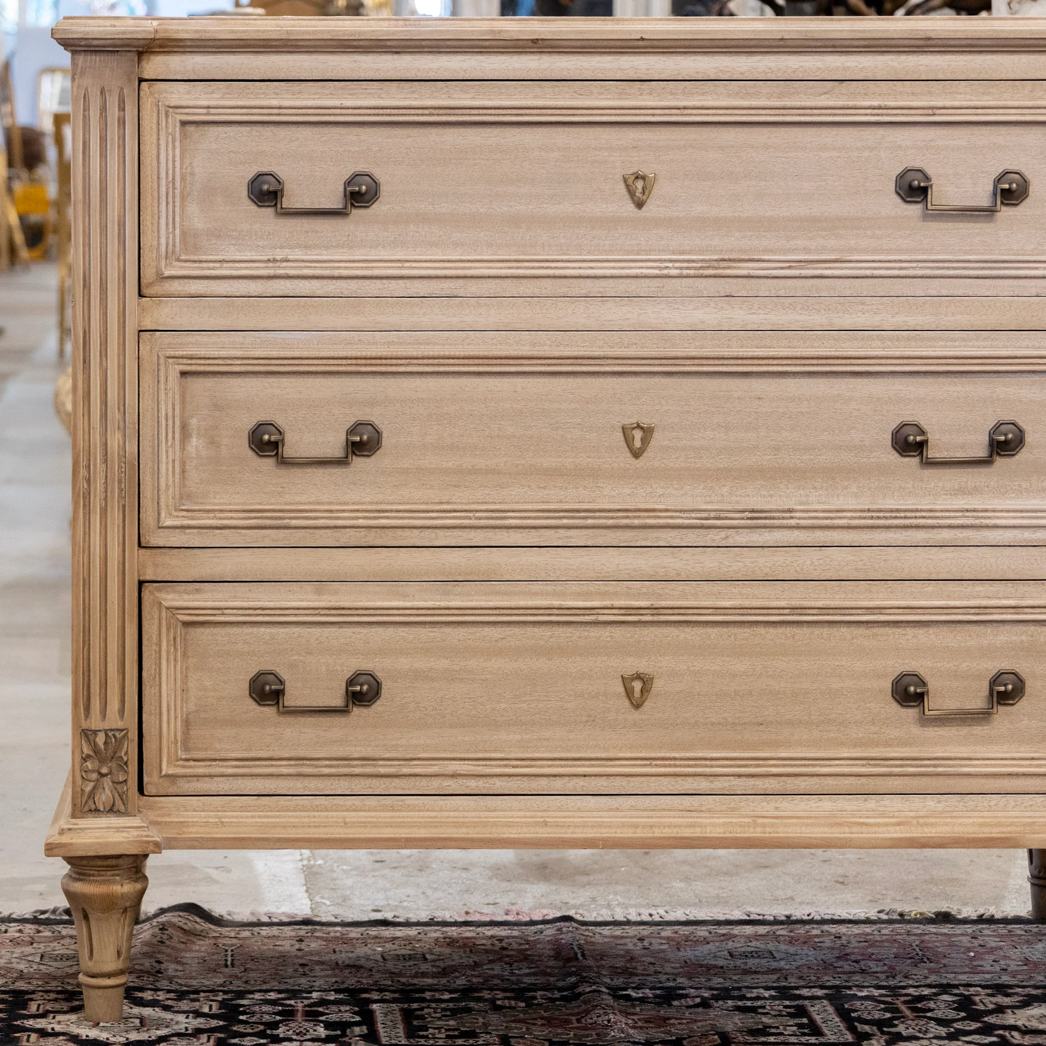 French Oak Stripped 3-Drawer Chest – Fluted Columns & Square Pulls - Image 4