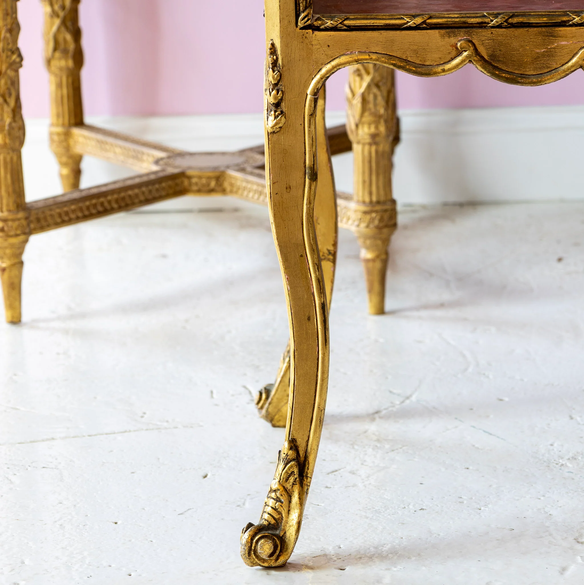 Gilded Jewelry Vitrine – Original Pink Interior - Image 4