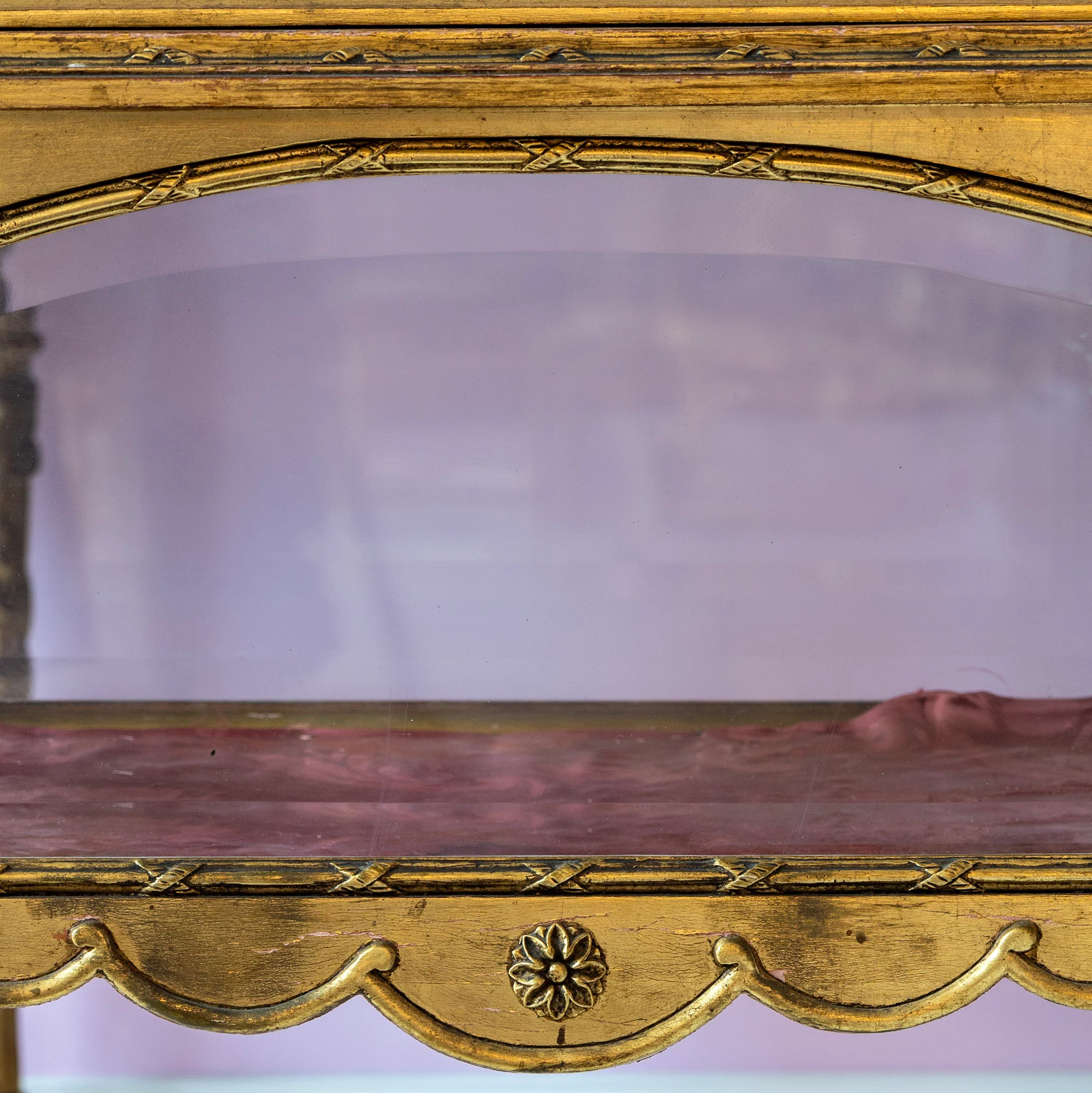 Gilded Jewelry Vitrine – Original Pink Interior - Image 5