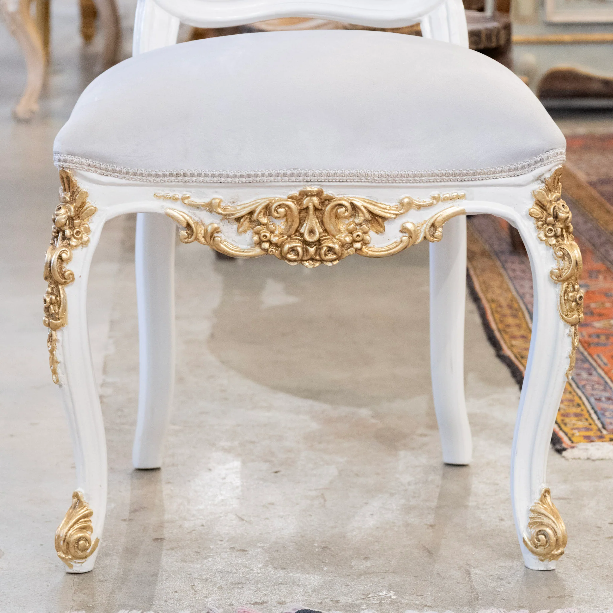 Grand Louis XV Style White & Gold Round Dining Chair – Grey Velvet Upholstery - Image 5