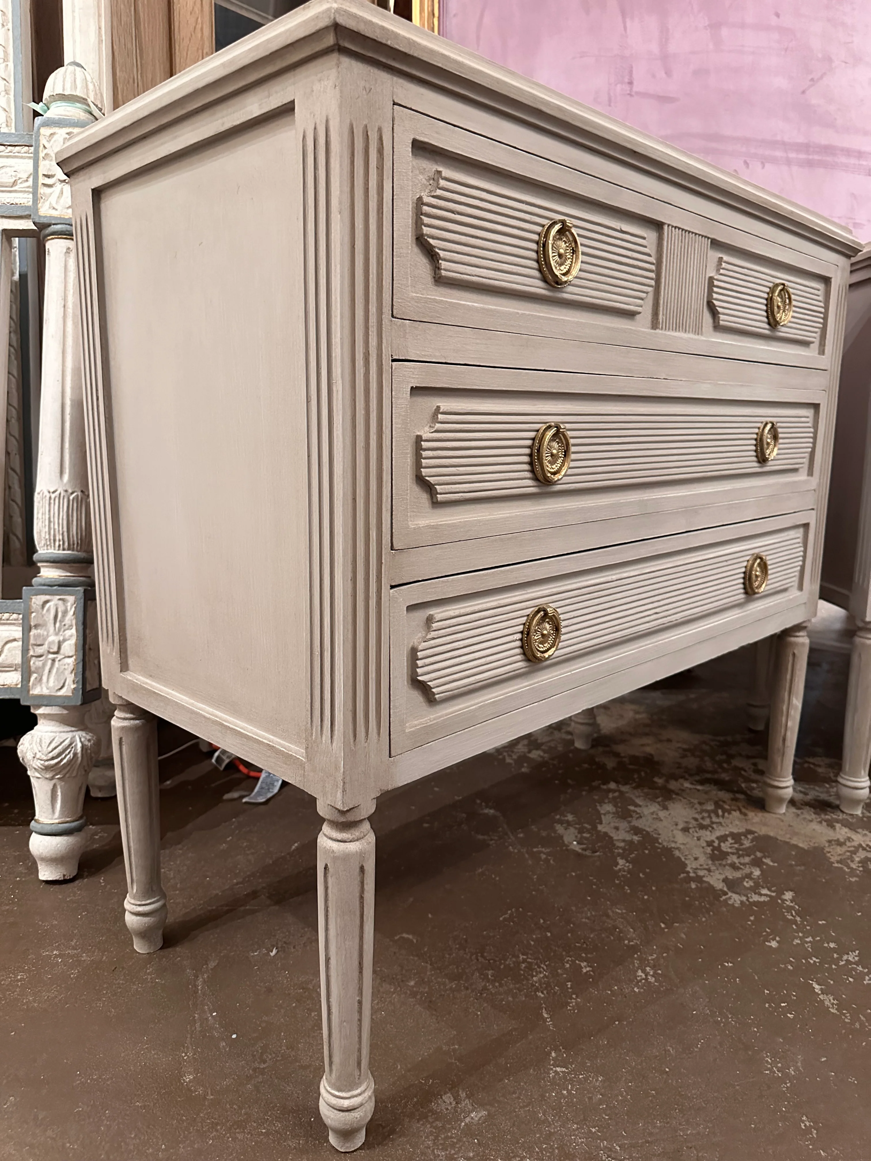 Gray Swedish Chest with Reeded Details - Image 3