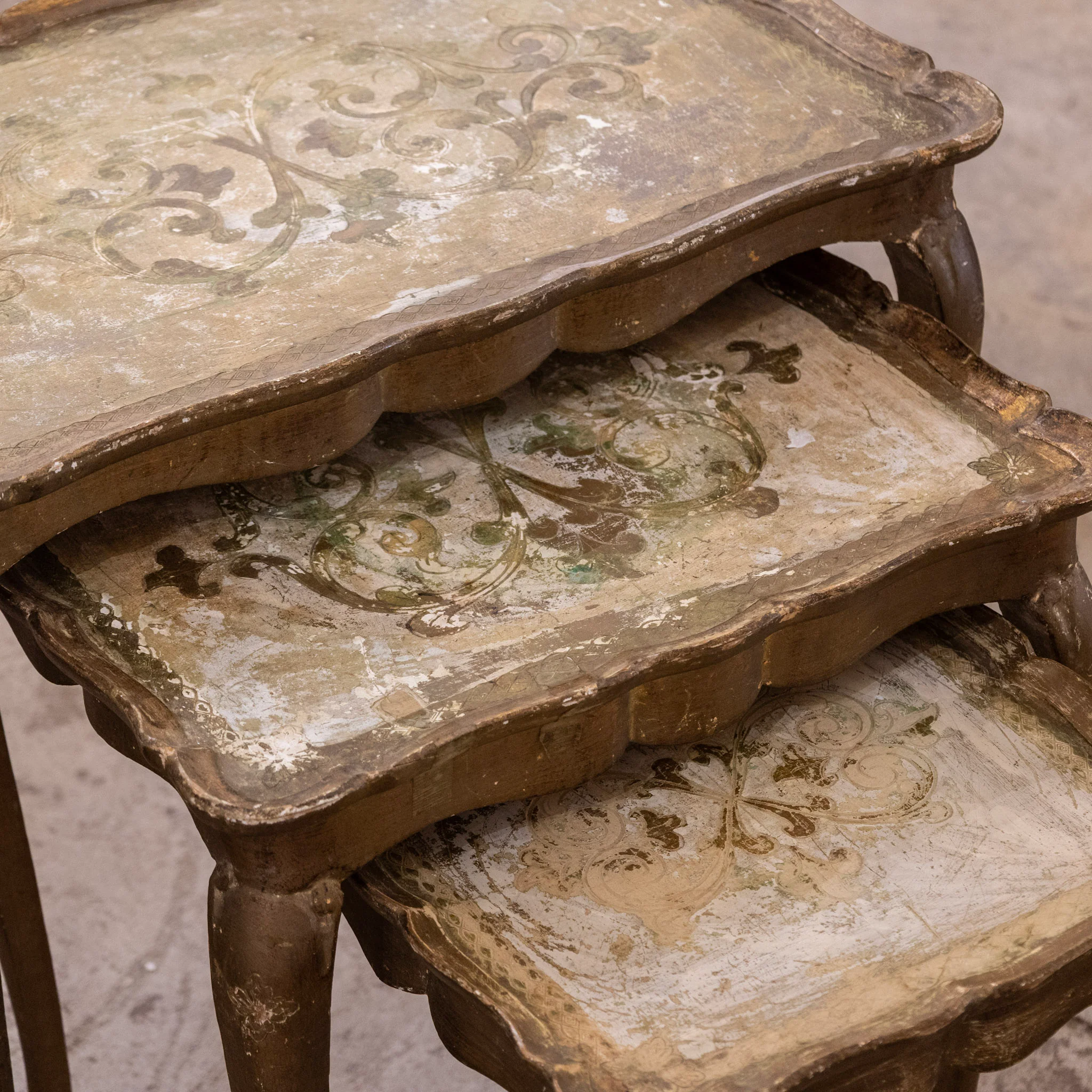 Hand-Painted Italian Nesting Tables – Scalloped Edges & Floral Detailing - Image 3