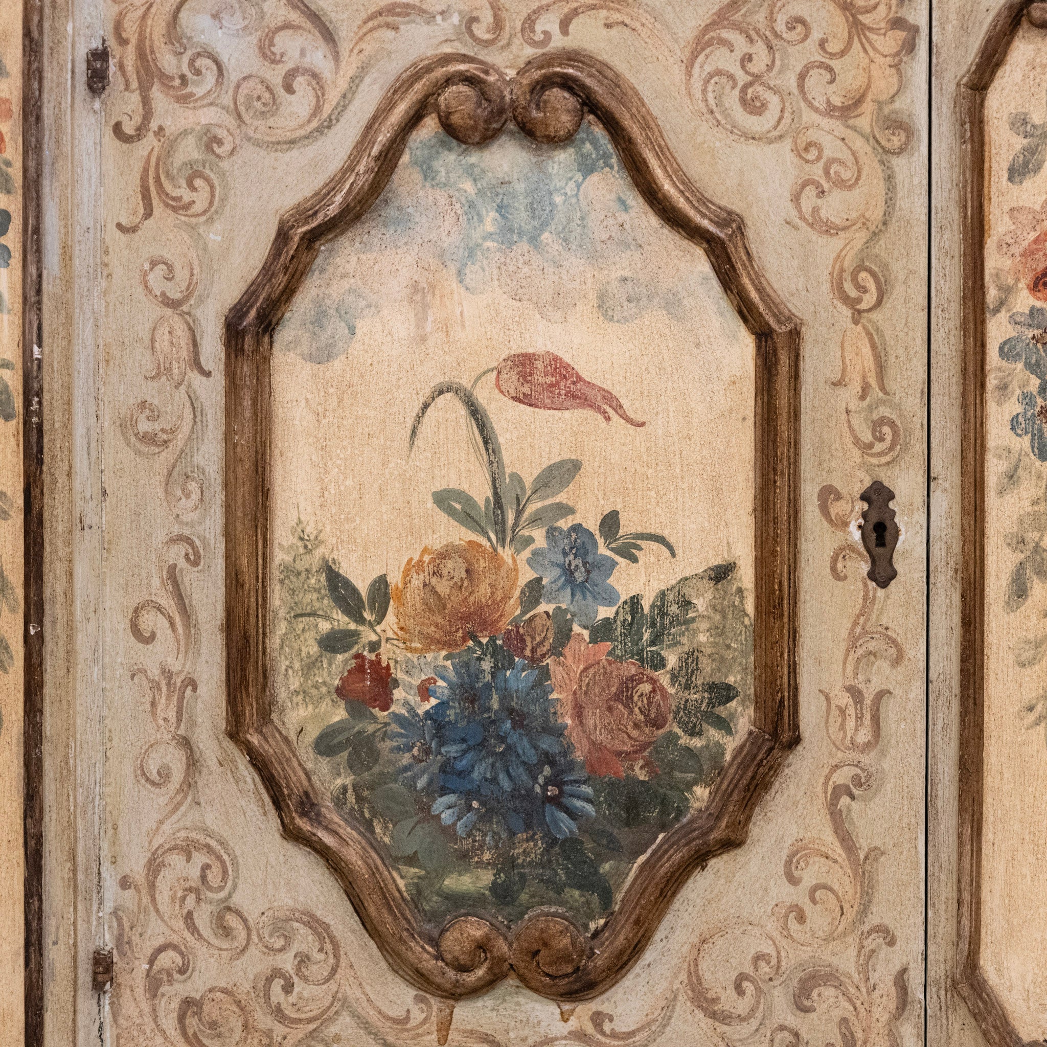 Italian Hand-Painted Soft Green Floral Sideboard - Image 7