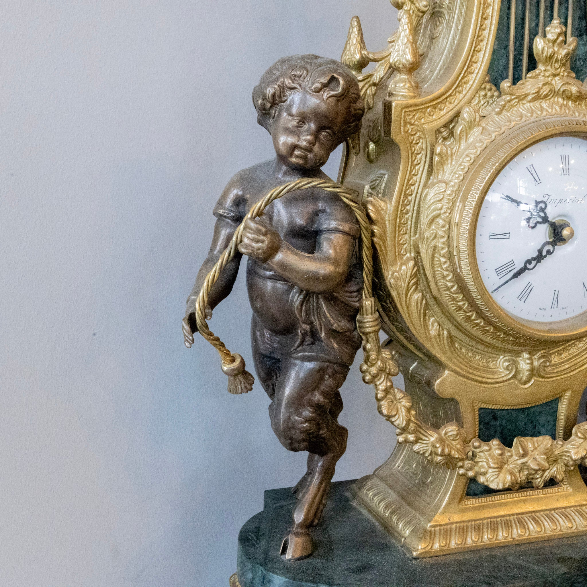 Italian 'Imperial' Clock and Lamp Set - Green Marble & Brass Cherubs - Image 14