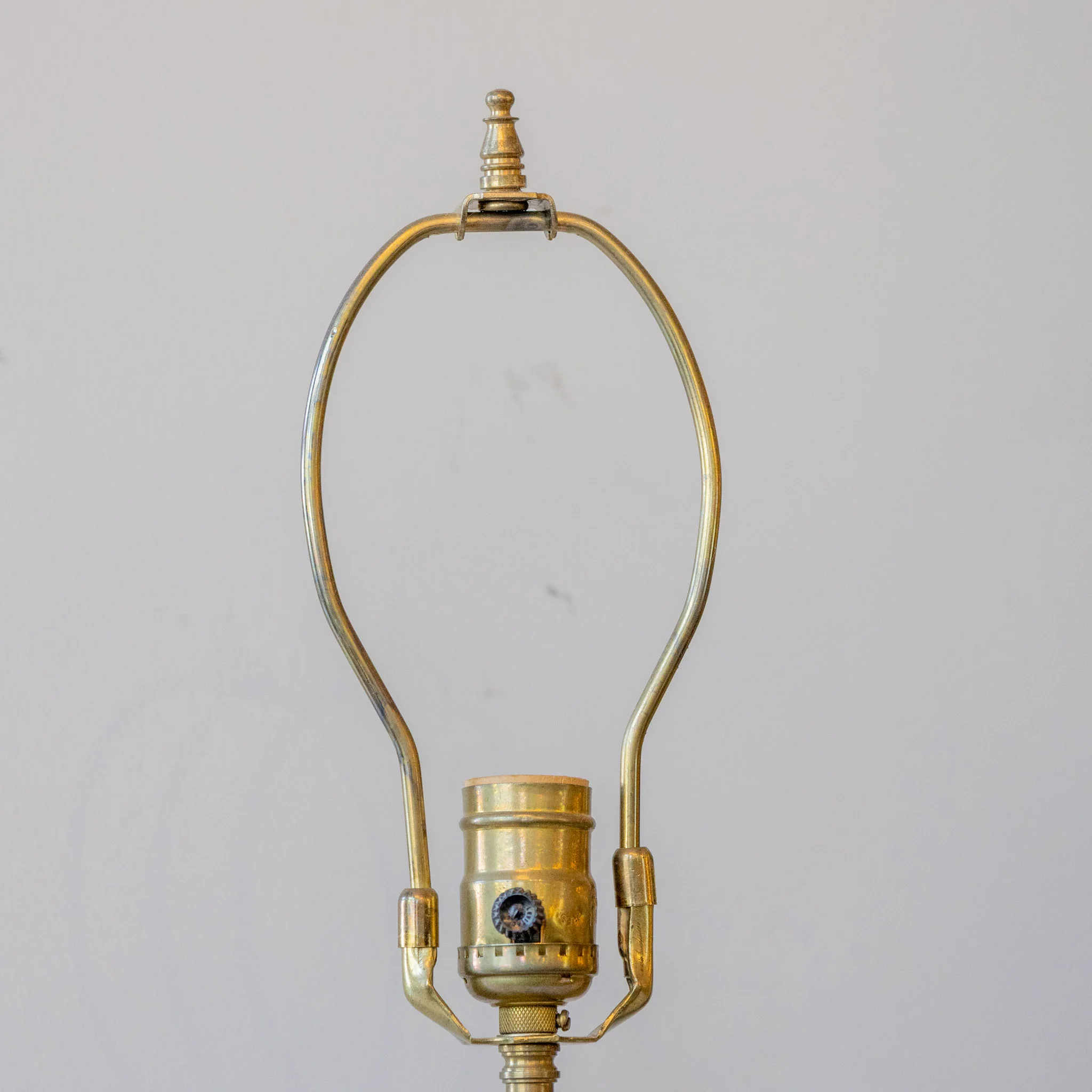 Italian 'Imperial' Clock and Lamp Set - Green Marble & Brass Cherubs - Image 6