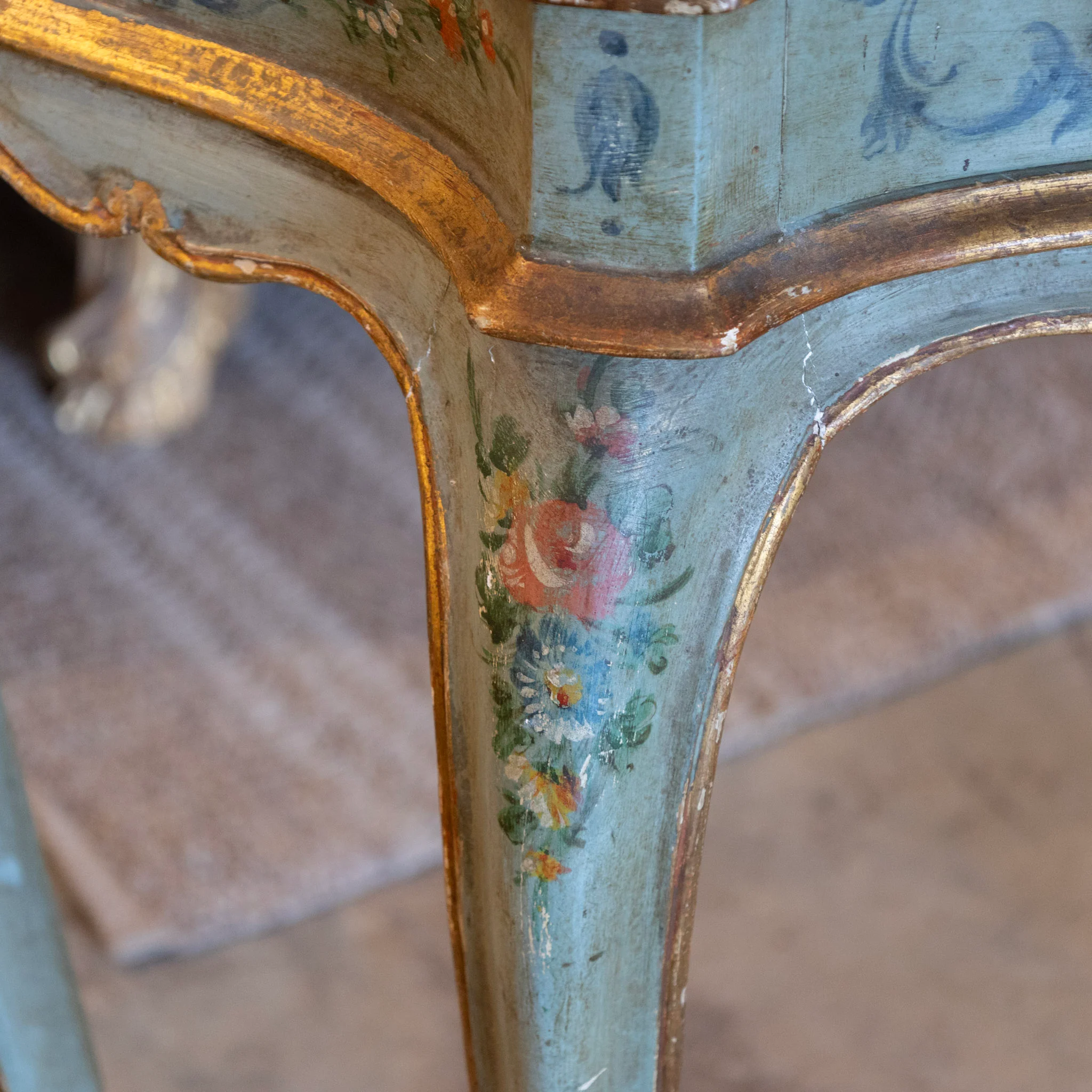 Italian Painted Console Table – Green with Floral Motifs & Gilded Accents - Image 6
