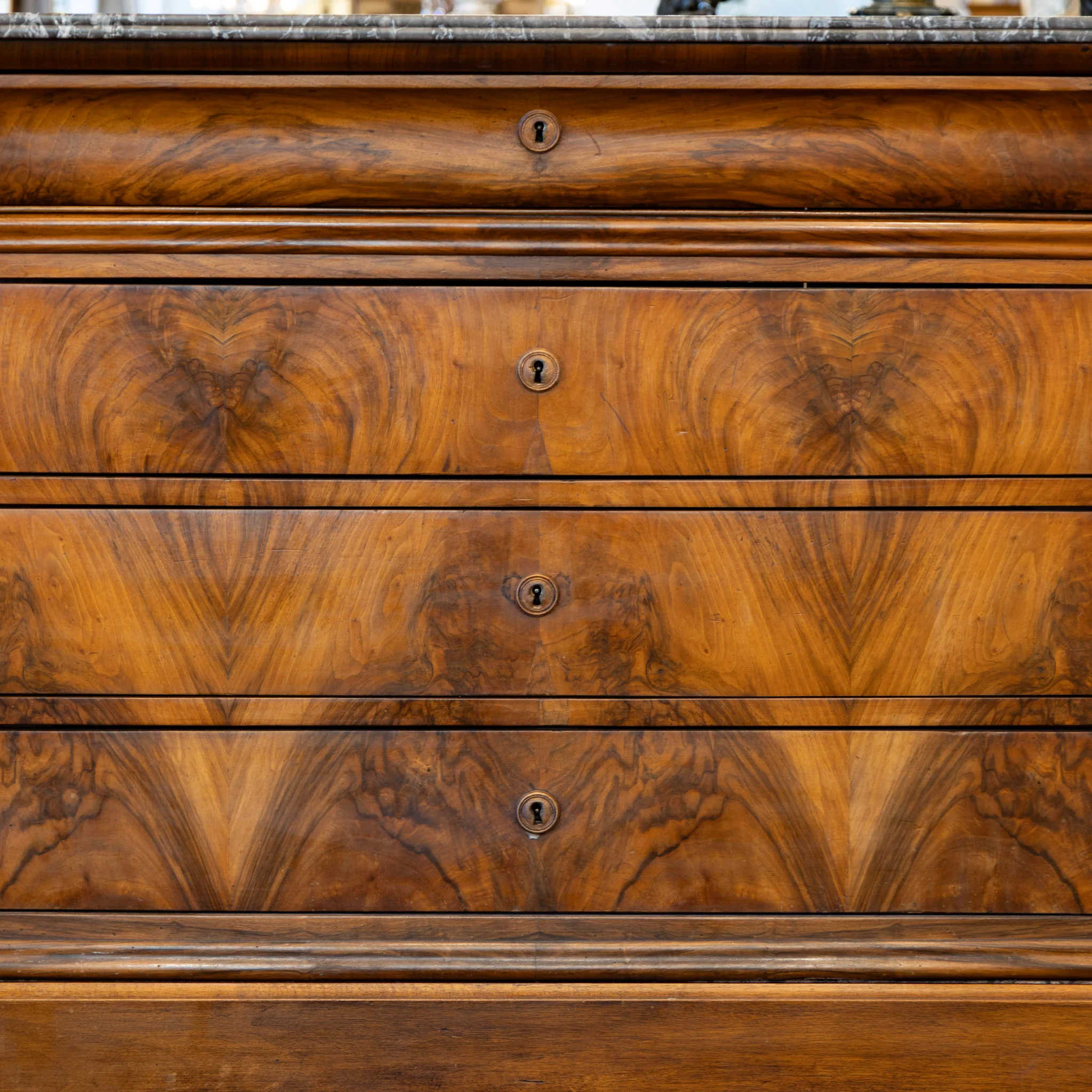 Louis Philippe Burl Wood Chest – Black Marble Top & Keyhole Detail - Image 4