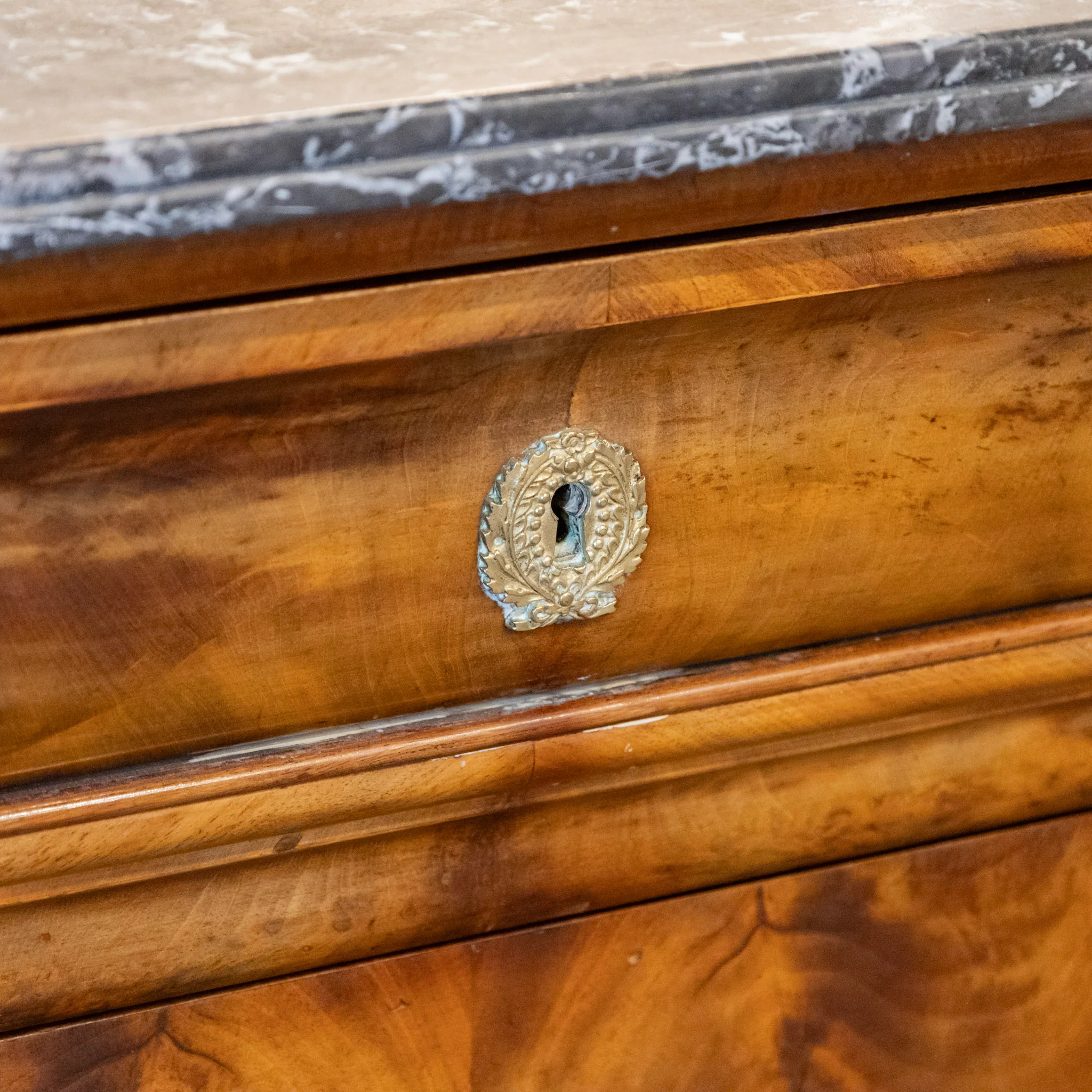 Louis Philippe Burl Wood Chest – Ornate Pulls & Black Marble Top - Image 12
